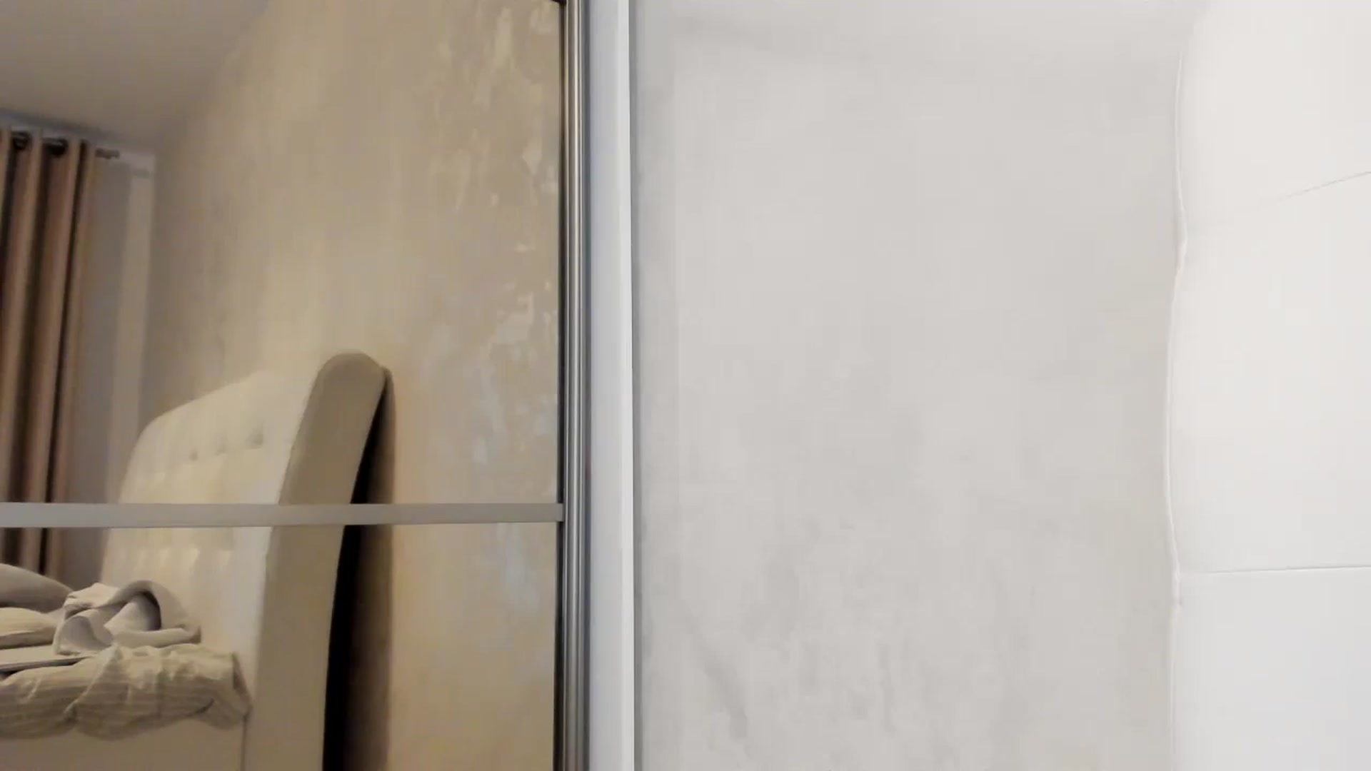 Gallery image thumbnail from Eva_EvansV's myfreecams stream on, 11/18/2025, 12:52 image 17 of 20