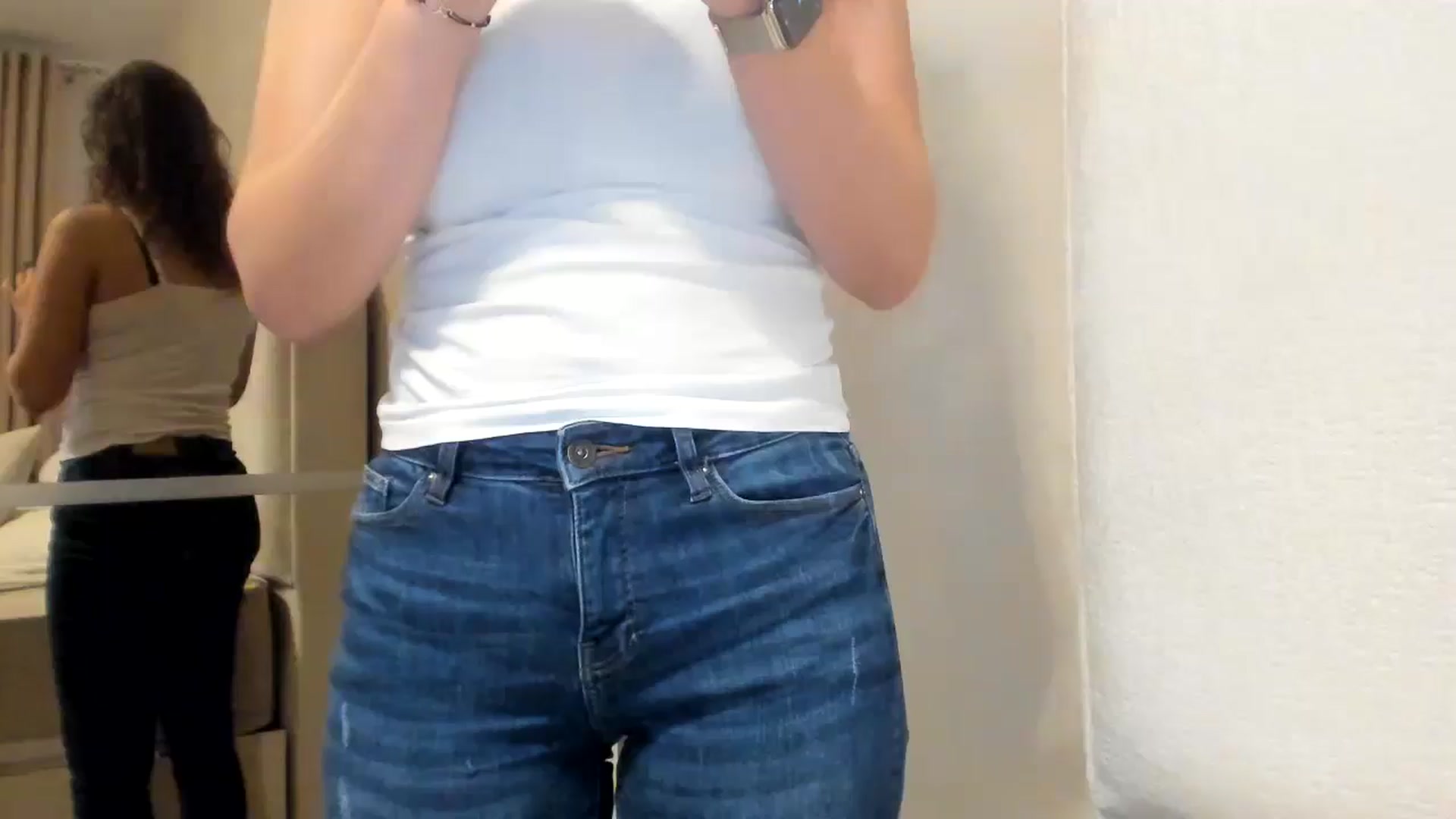 Gallery image thumbnail from Eva_EvansV's myfreecams stream on, 12/17/2025, 14:11 image 12 of 20