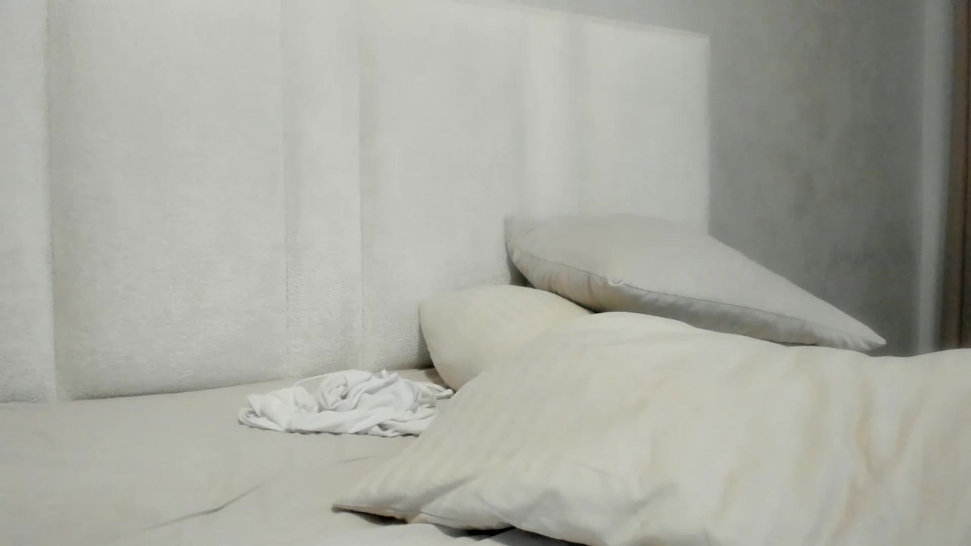 Gallery image thumbnail from Eva_EvansV's myfreecams stream on, 09/11/2026, 10:03 image 17 of 20