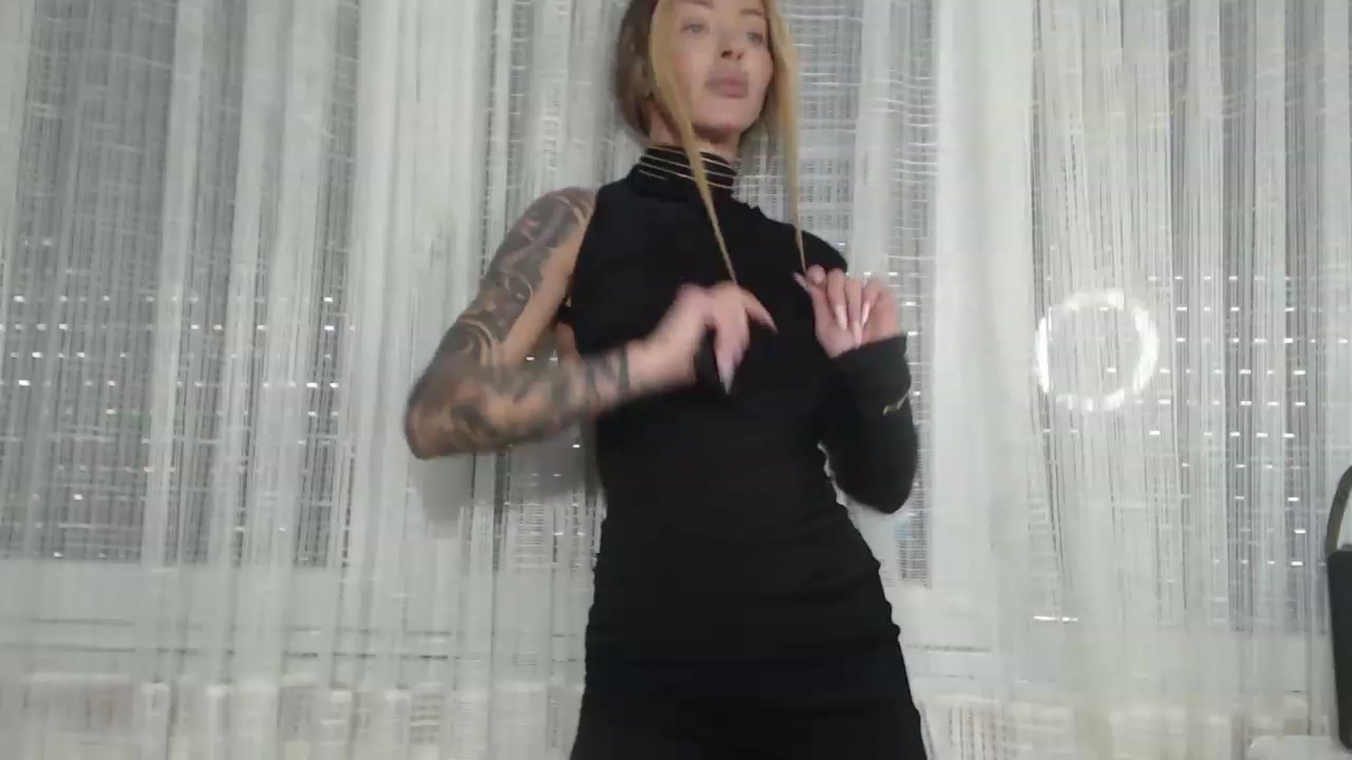 Gallery image thumbnail from Eva_Goddess's myfreecams stream on, 01/01/2023, 15:01 image 9 of 20