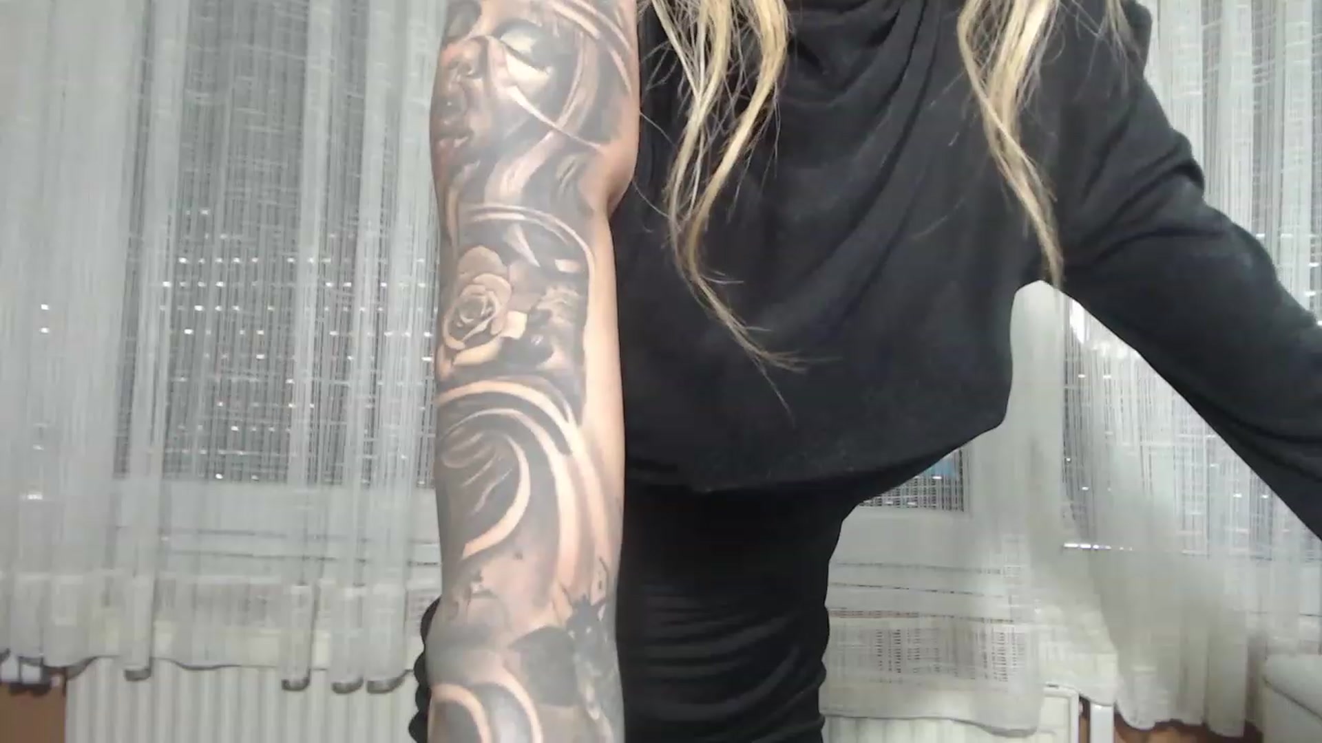 Gallery image thumbnail from Eva_Goddess's myfreecams stream on, 01/01/2023, 15:01 image 8 of 20