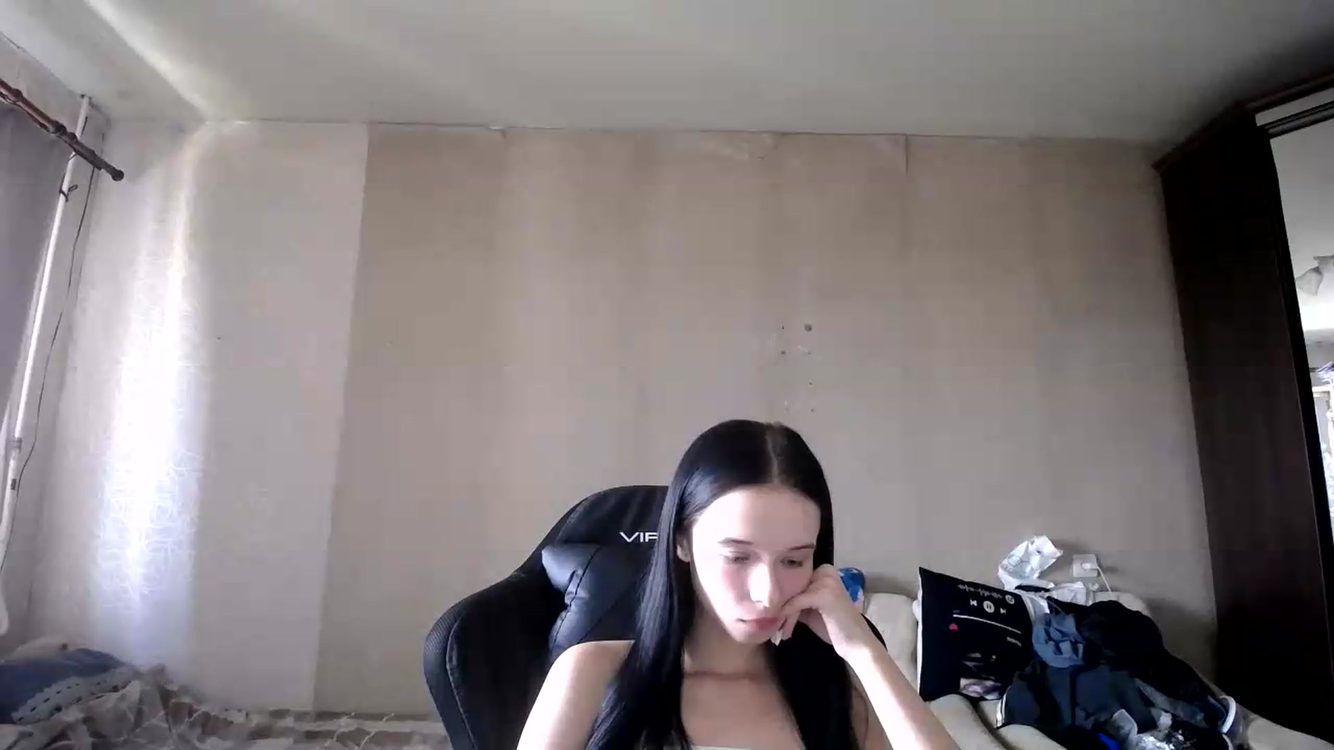 Gallery image thumbnail from Eva_Laurent's myfreecams stream on, 08/31/2026, 10:04 image 8 of 20