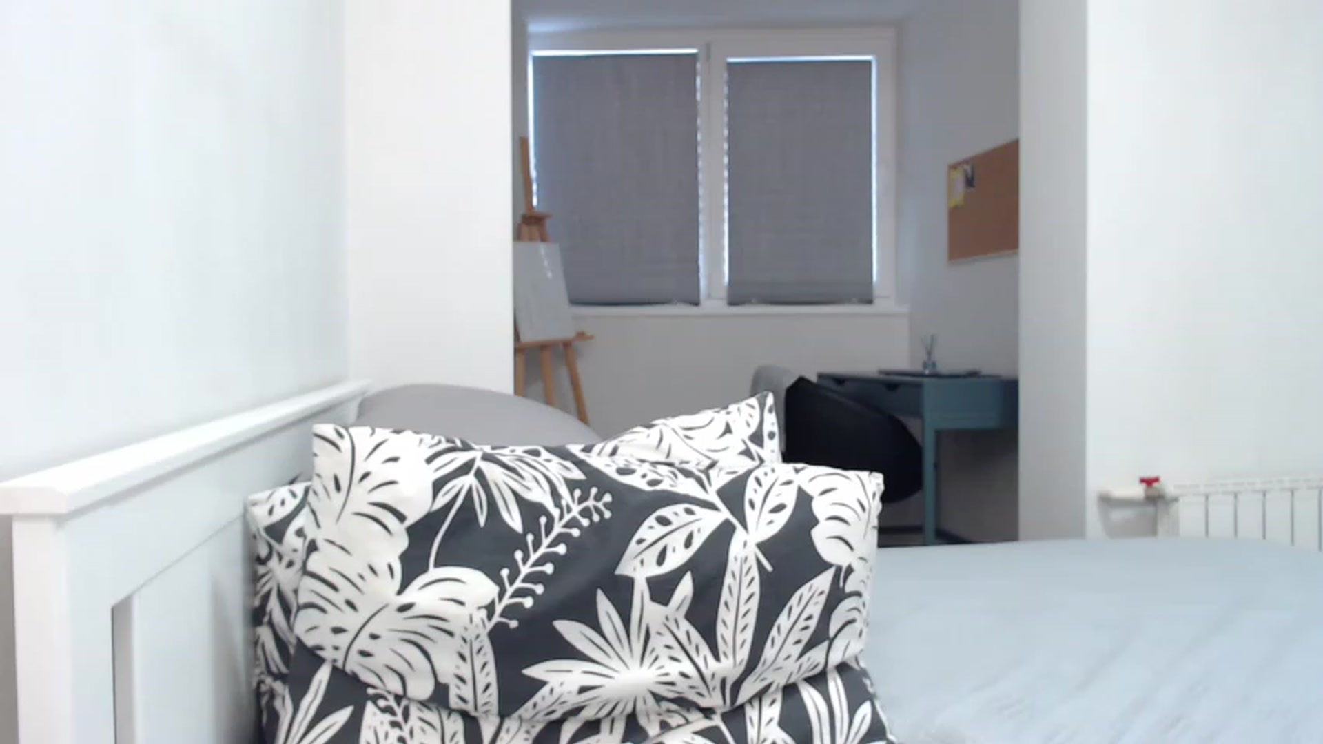 Gallery image thumbnail from Eva_Magic's myfreecams stream on, 12/20/2022, 04:22 image 20 of 20
