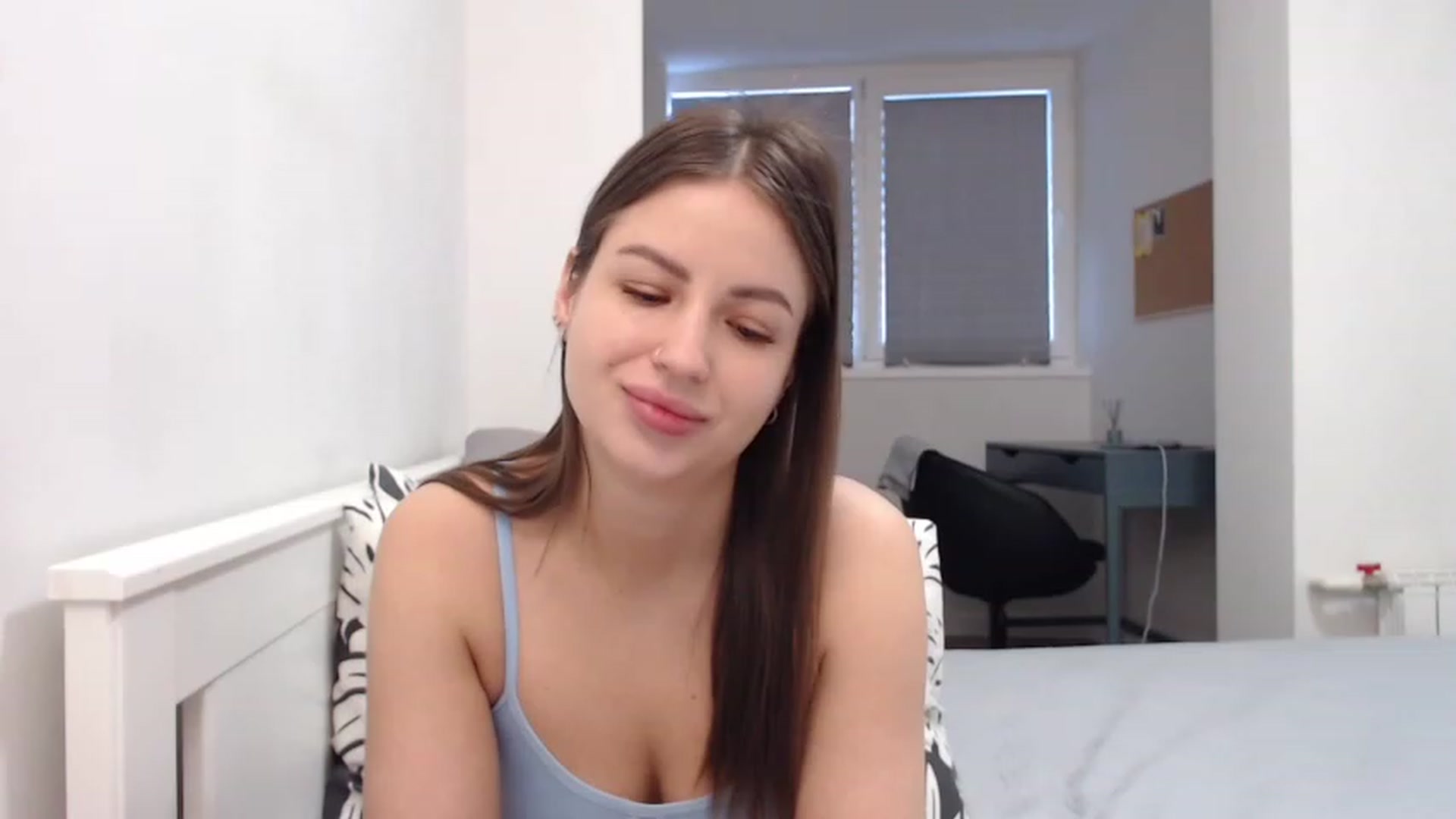Gallery image thumbnail from Eva_Magic's myfreecams stream on, 12/26/2022, 04:18 image 14 of 20