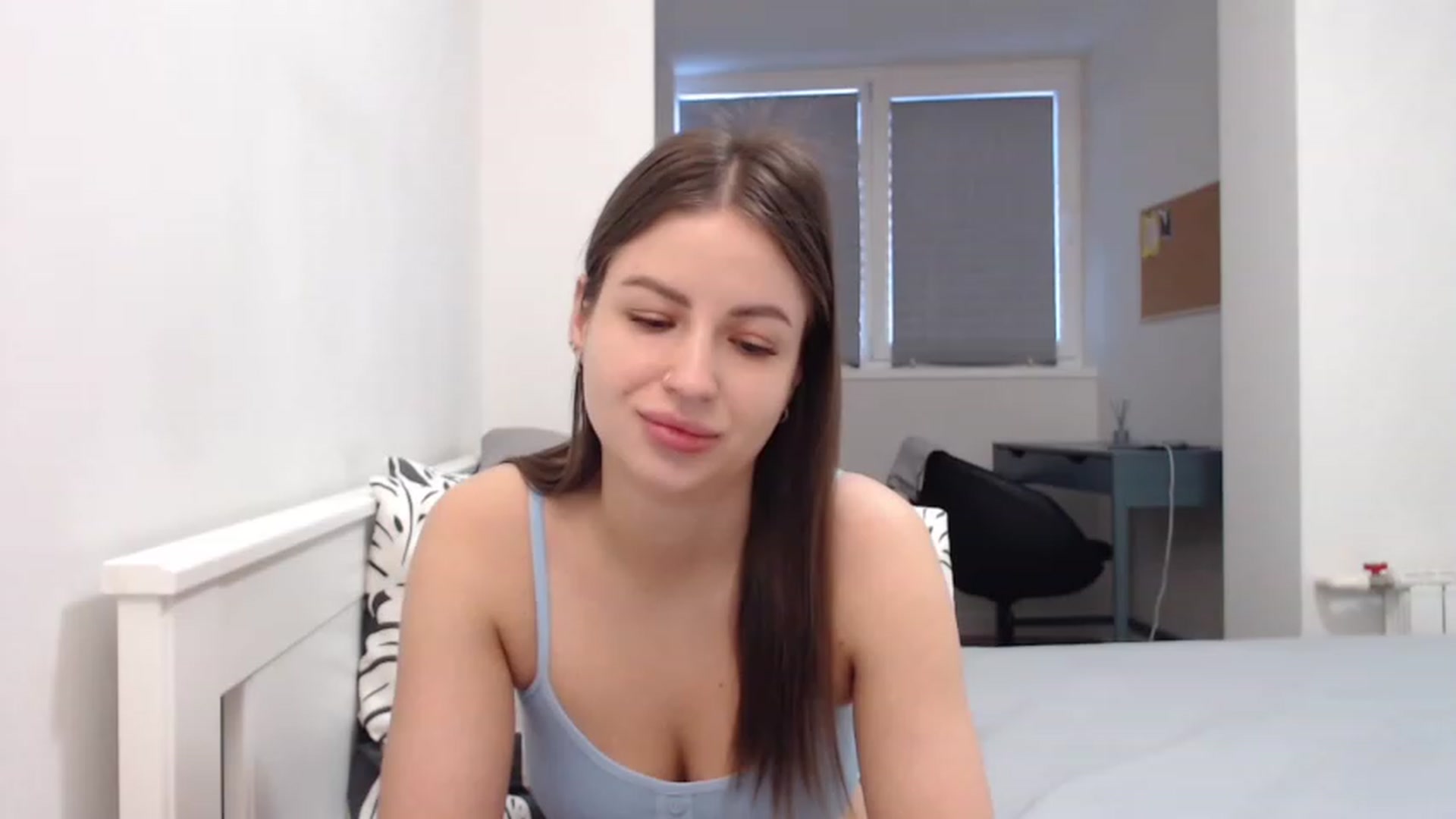 Gallery image thumbnail from Eva_Magic's myfreecams stream on, 12/26/2022, 04:18 image 8 of 20