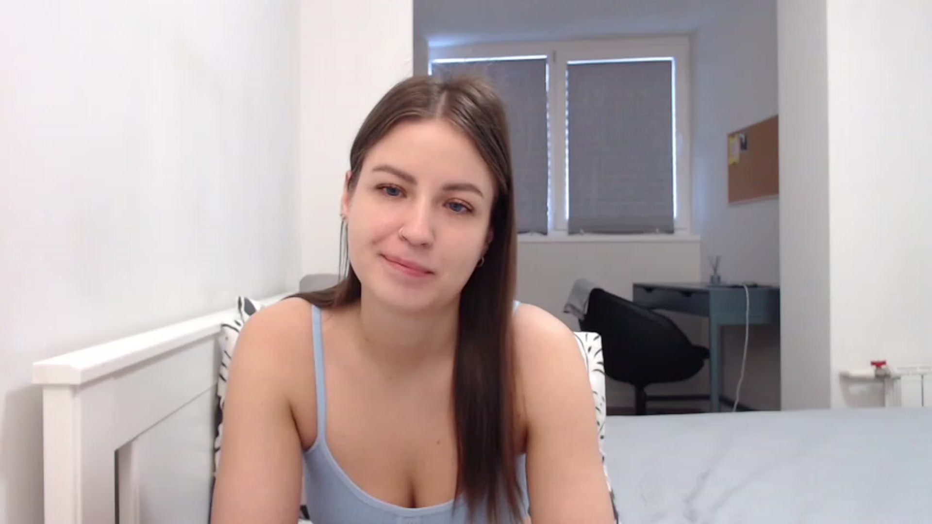 Gallery image thumbnail from Eva_Magic's myfreecams stream on, 12/26/2022, 04:18 image 18 of 20