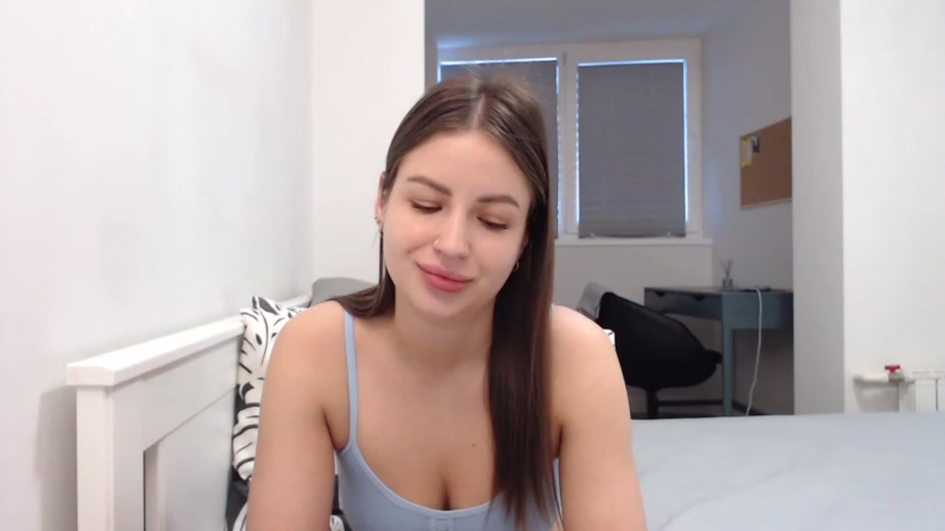 Gallery image thumbnail from Eva_Magic's myfreecams stream on, 12/26/2022, 04:18 image 5 of 20