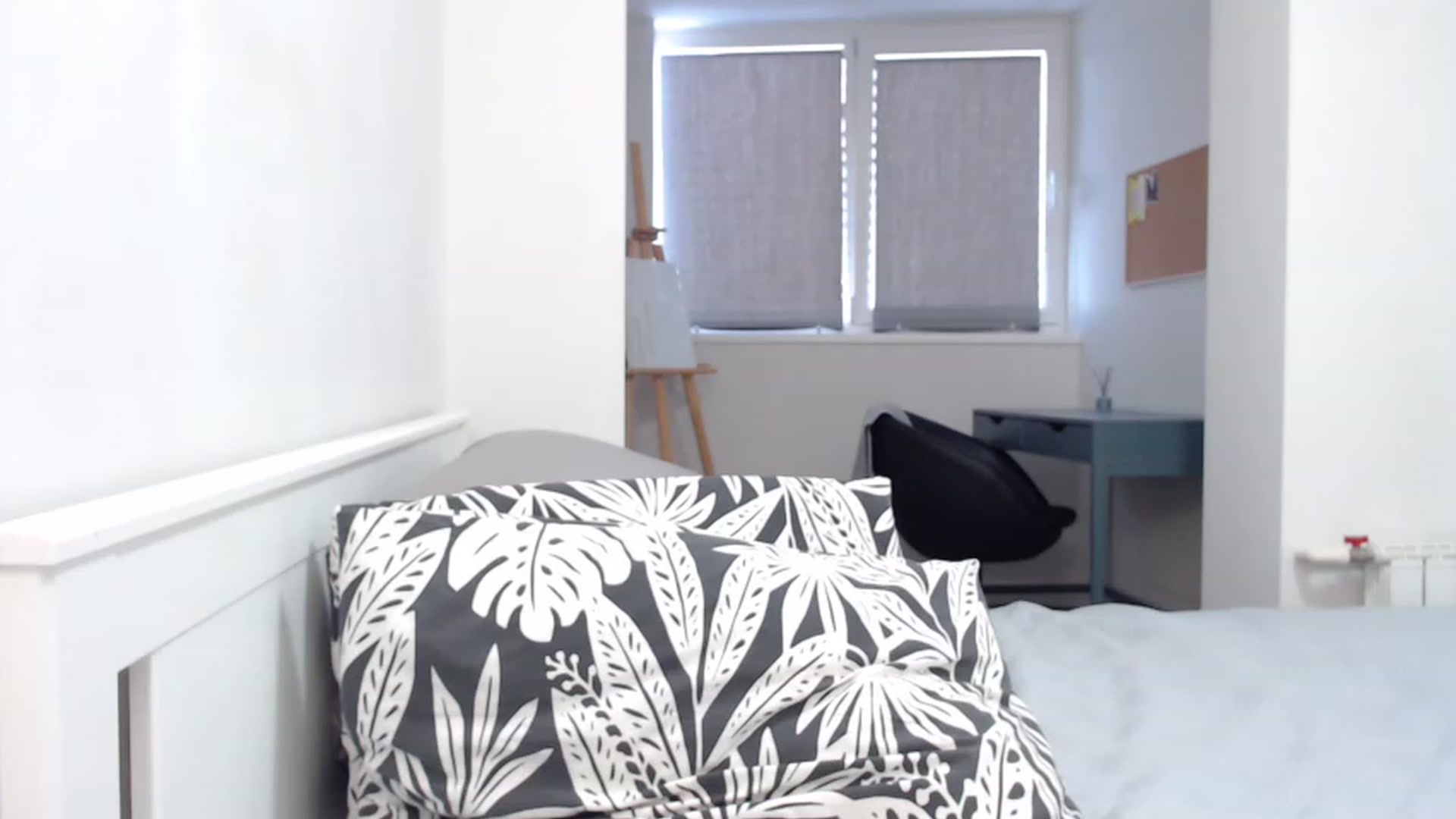 Gallery image thumbnail from Eva_Magic's myfreecams stream on, 12/28/2022, 04:58 image 3 of 20