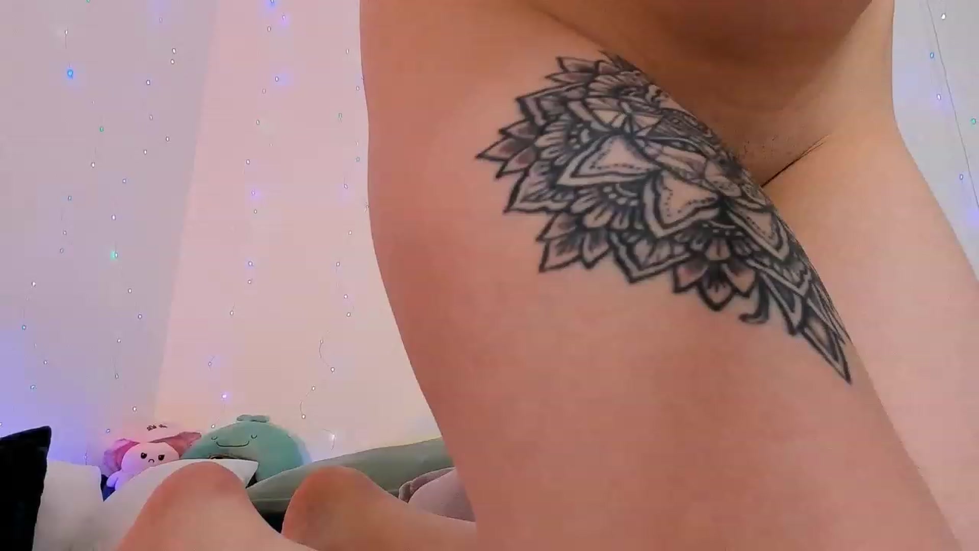 Gallery image thumbnail from Eva_Owen's myfreecams stream on, 11/21/2022, 03:09 image 20 of 20