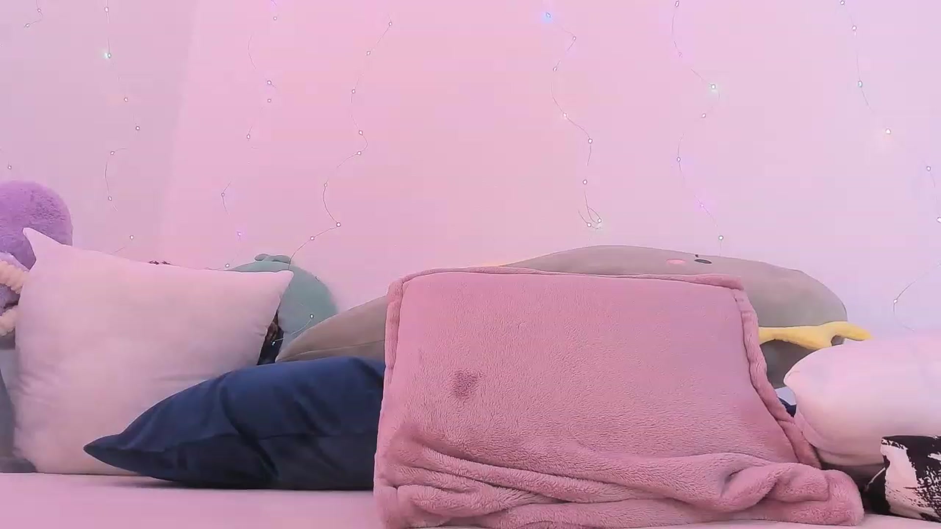 Gallery image thumbnail from Eva_Owen's myfreecams stream on, 11/23/2022, 06:13 image 5 of 20