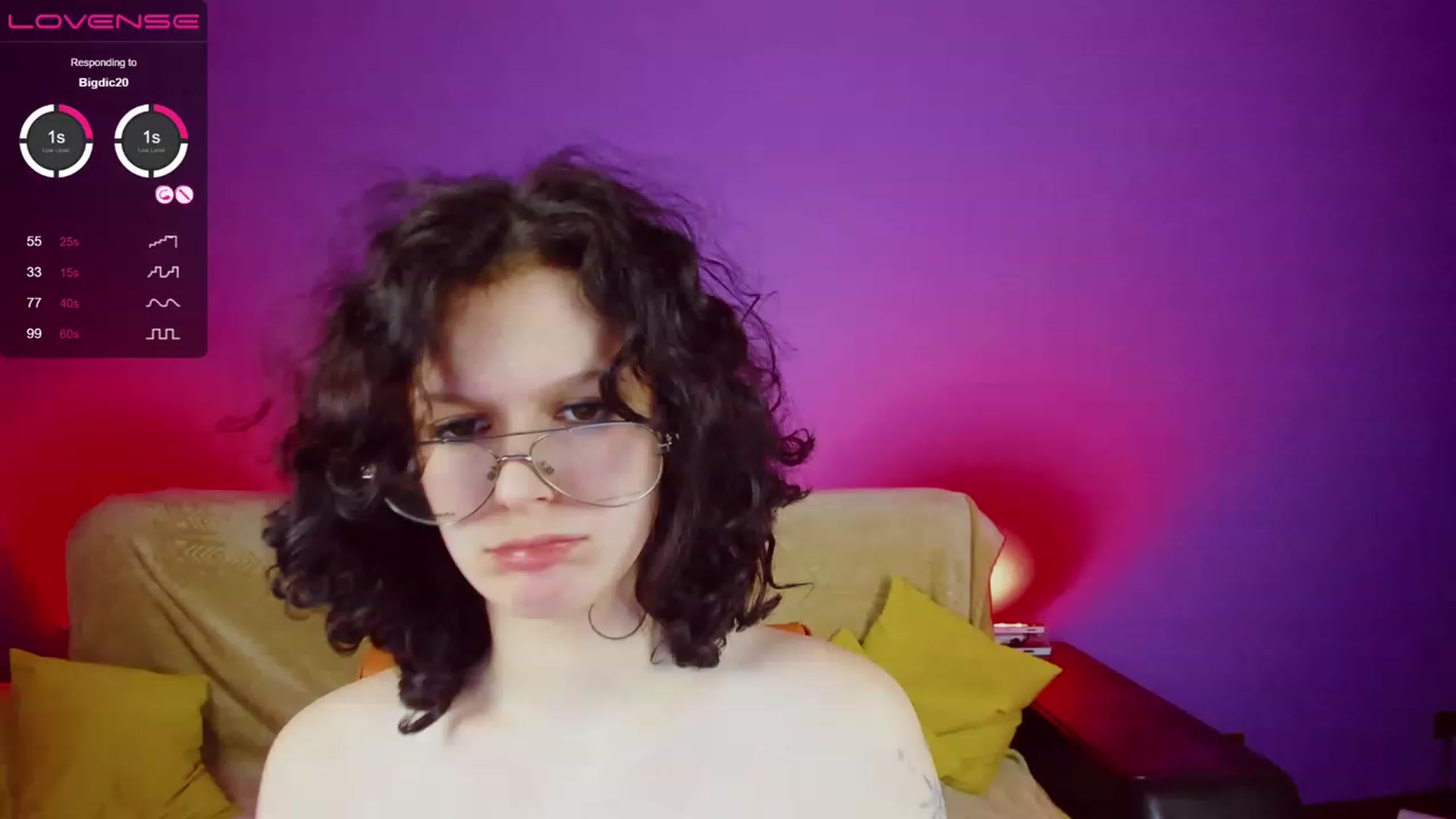 Gallery image thumbnail from Eva__Foxy's myfreecams stream on, 05/07/2023, 19:00 image 13 of 20
