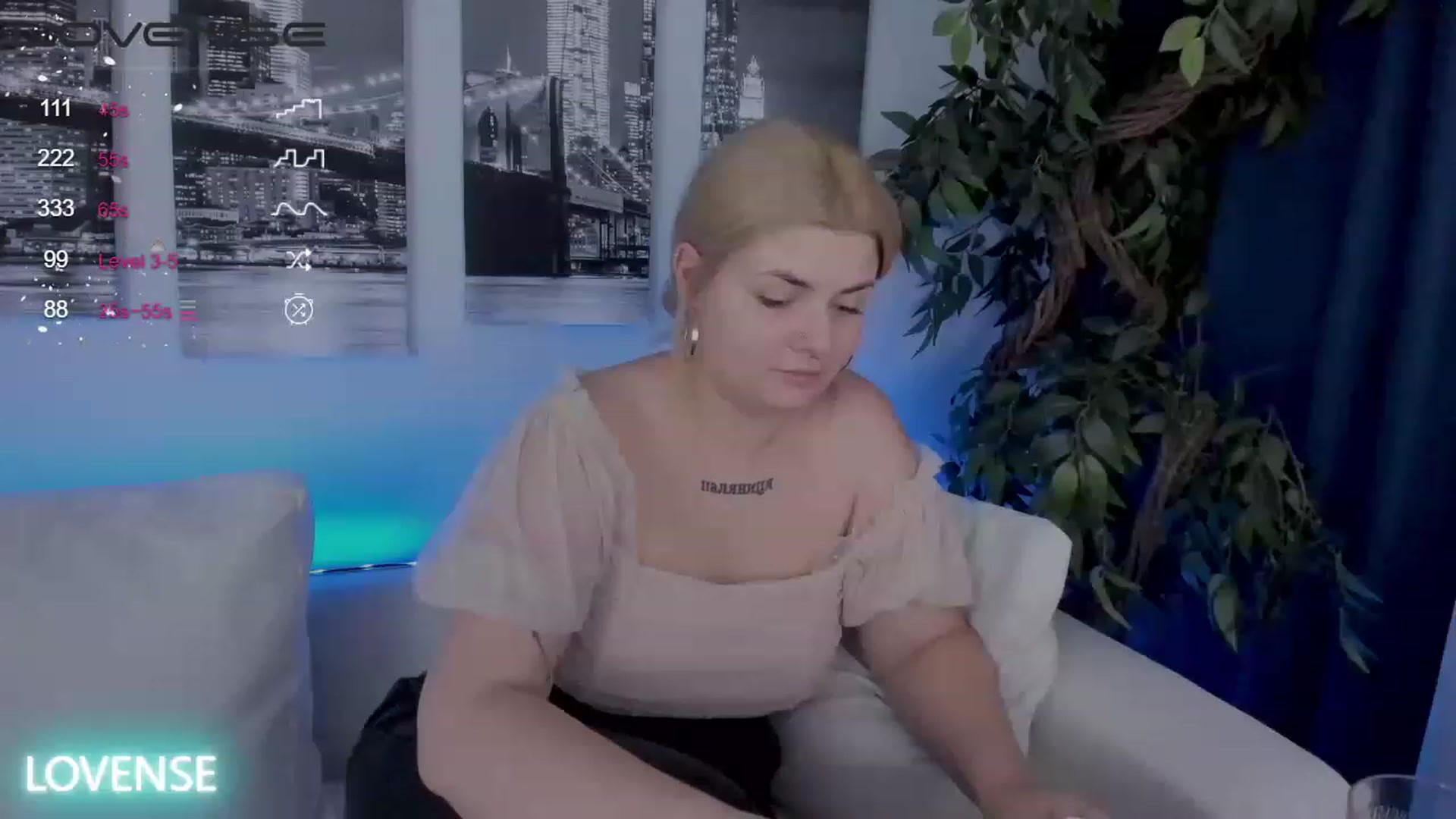 Gallery image thumbnail from Eva__Kamenski's myfreecams stream on, 01/23/2023, 03:48 image 6 of 20