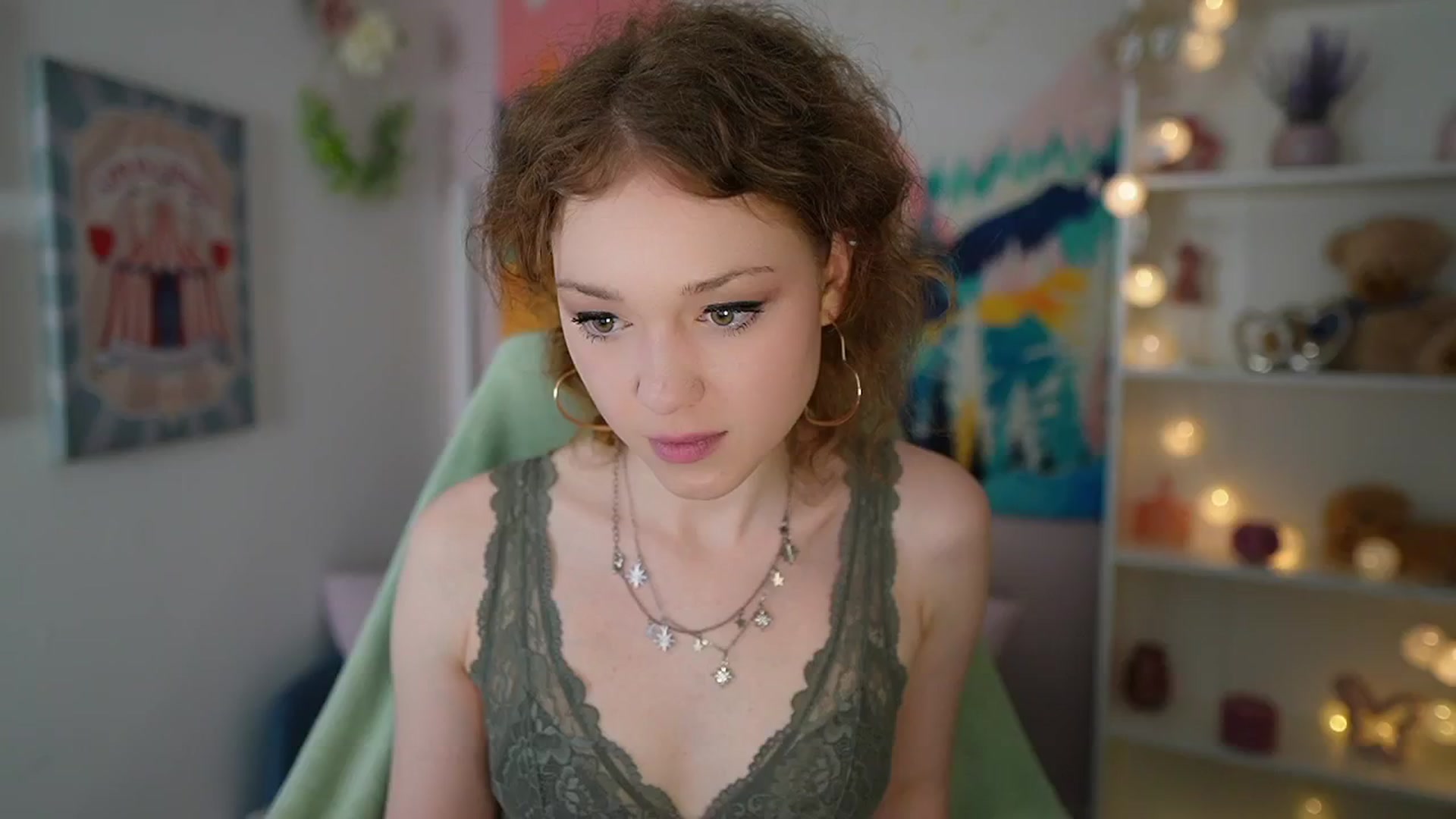 Gallery image thumbnail from Eva_grey18's myfreecams stream on, 05/02/2024, 19:40 image 10 of 20