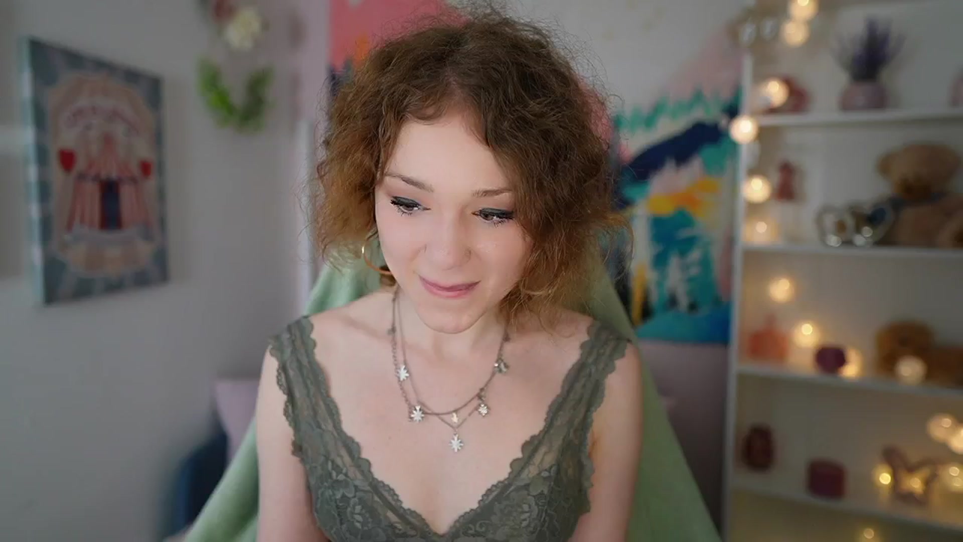 Gallery image thumbnail from Eva_grey18's myfreecams stream on, 05/02/2024, 19:40 image 18 of 20