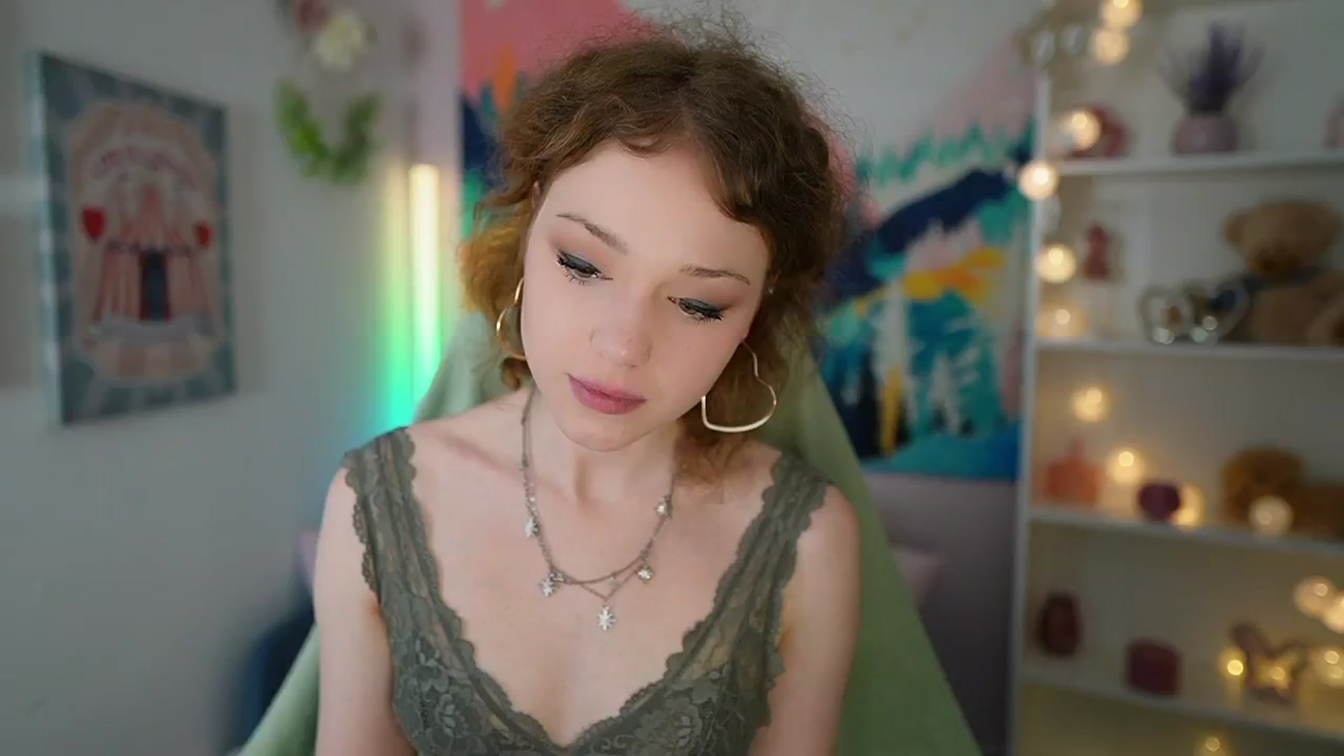 Gallery image thumbnail from Eva_grey18's myfreecams stream on, 05/02/2024, 20:35 image 1 of 20