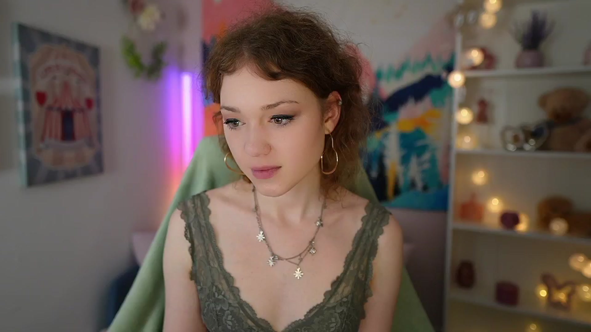 Gallery image thumbnail from Eva_grey18's myfreecams stream on, 05/02/2024, 20:35 image 3 of 20