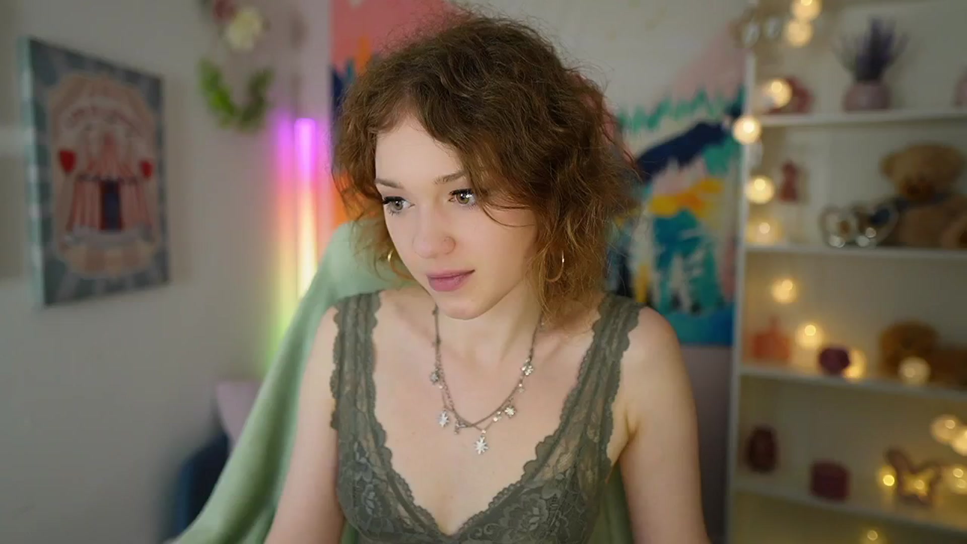Gallery image thumbnail from Eva_grey18's myfreecams stream on, 05/02/2024, 20:35 image 19 of 20