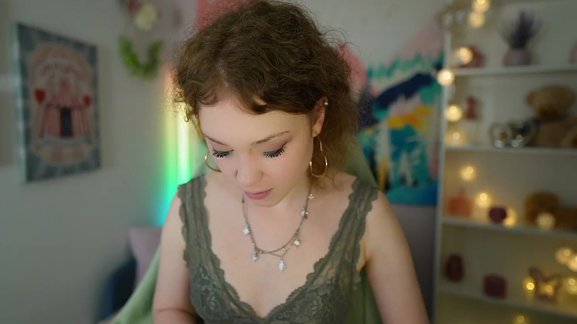 Gallery image thumbnail from Eva_grey18's myfreecams stream on, 05/02/2024, 20:35 image 7 of 20