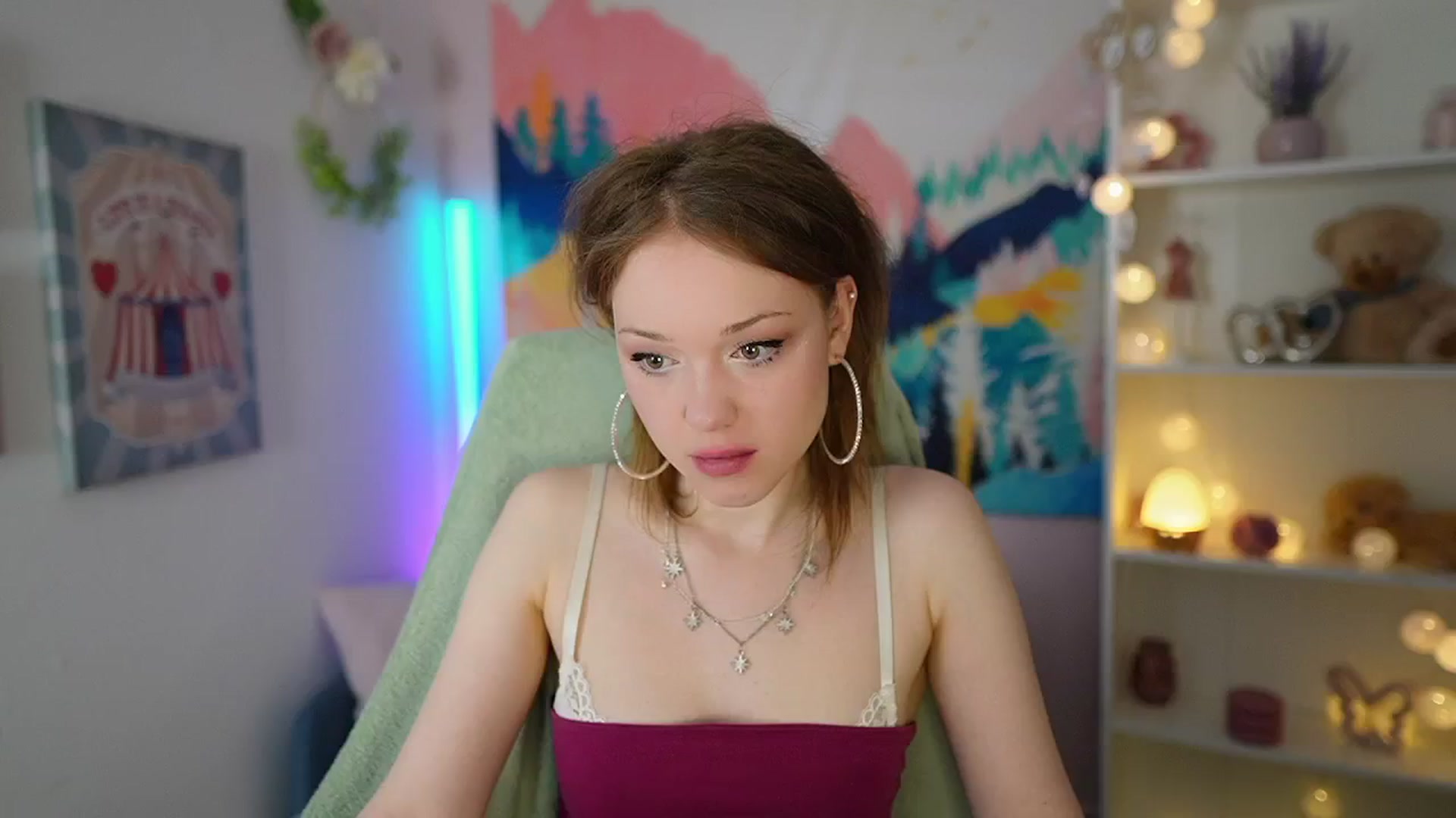 Gallery image thumbnail from Eva_grey18's myfreecams stream on, 05/07/2024, 20:23 image 17 of 20