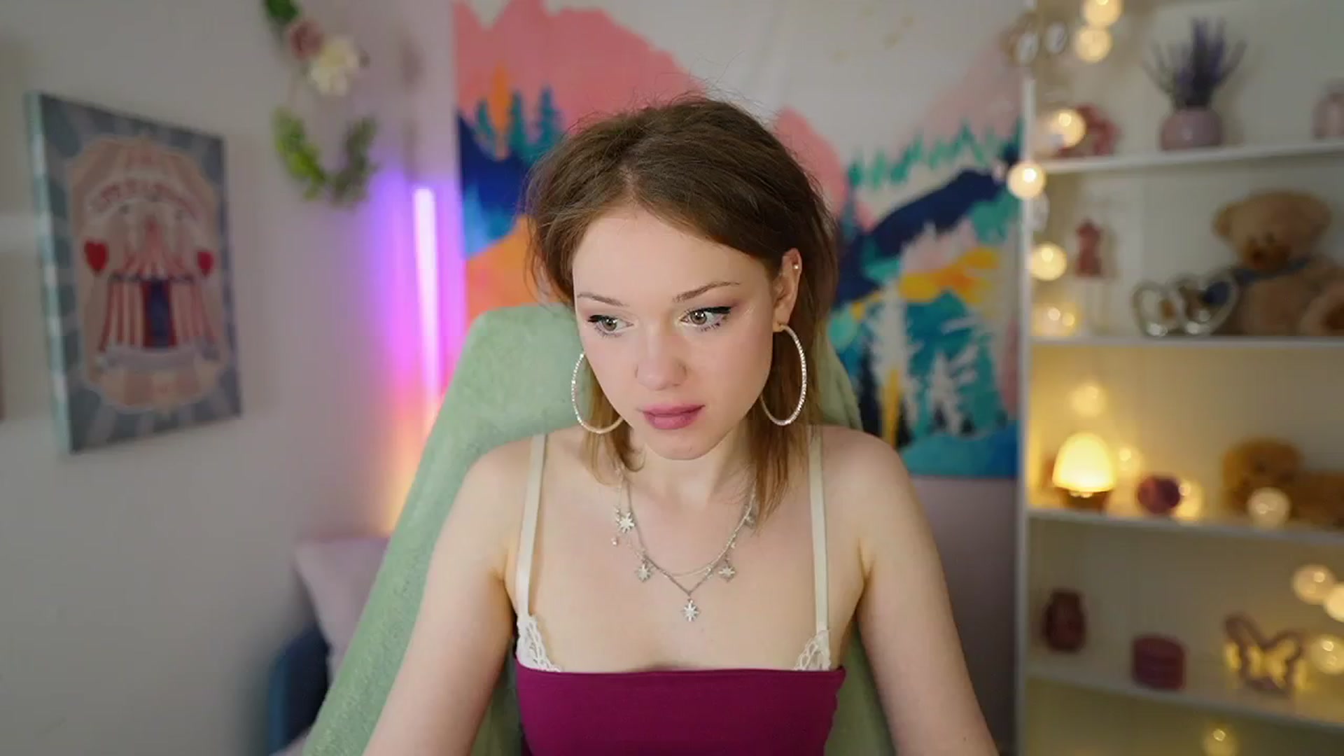 Gallery image thumbnail from Eva_grey18's myfreecams stream on, 05/07/2024, 20:23 image 18 of 20