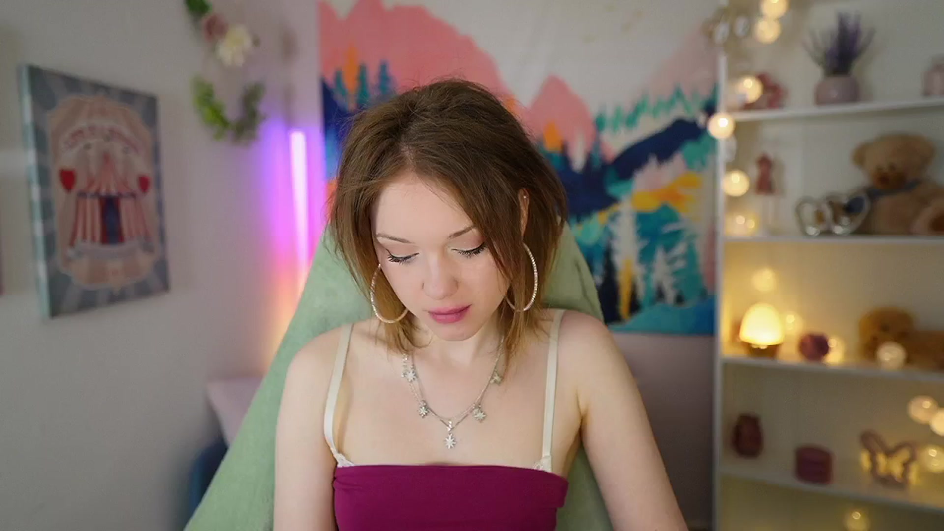 Gallery image thumbnail from Eva_grey18's myfreecams stream on, 05/07/2024, 20:23 image 5 of 20