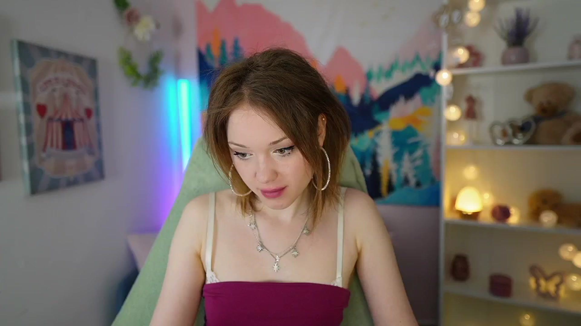 Gallery image thumbnail from Eva_grey18's myfreecams stream on, 05/07/2024, 20:23 image 4 of 20