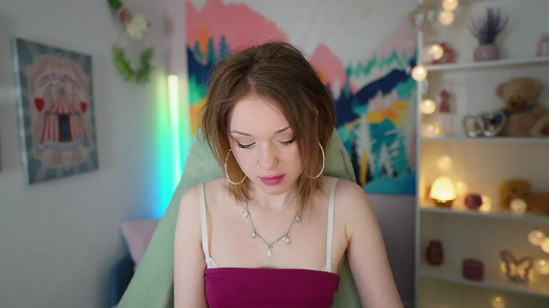Gallery image thumbnail from Eva_grey18's myfreecams stream on, 05/07/2024, 20:23 image 3 of 20