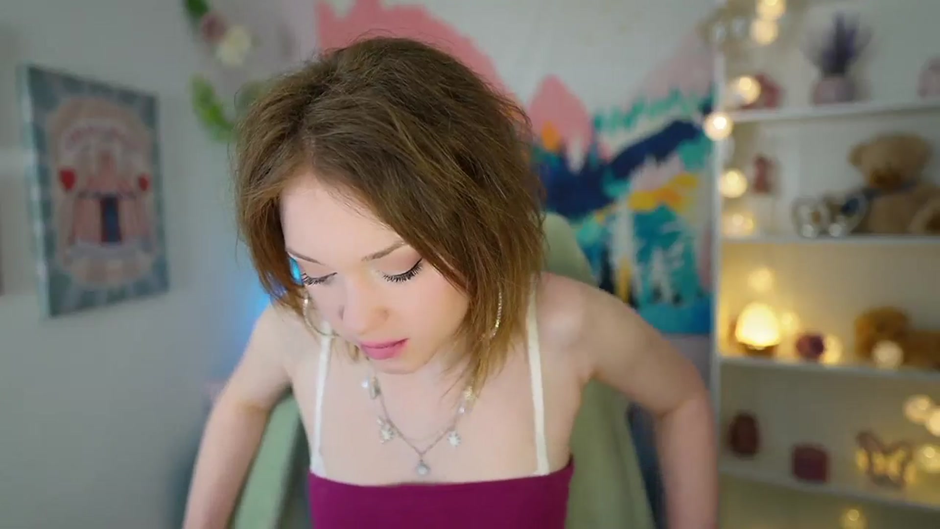 Gallery image thumbnail from Eva_grey18's myfreecams stream on, 05/07/2024, 22:11 image 8 of 20