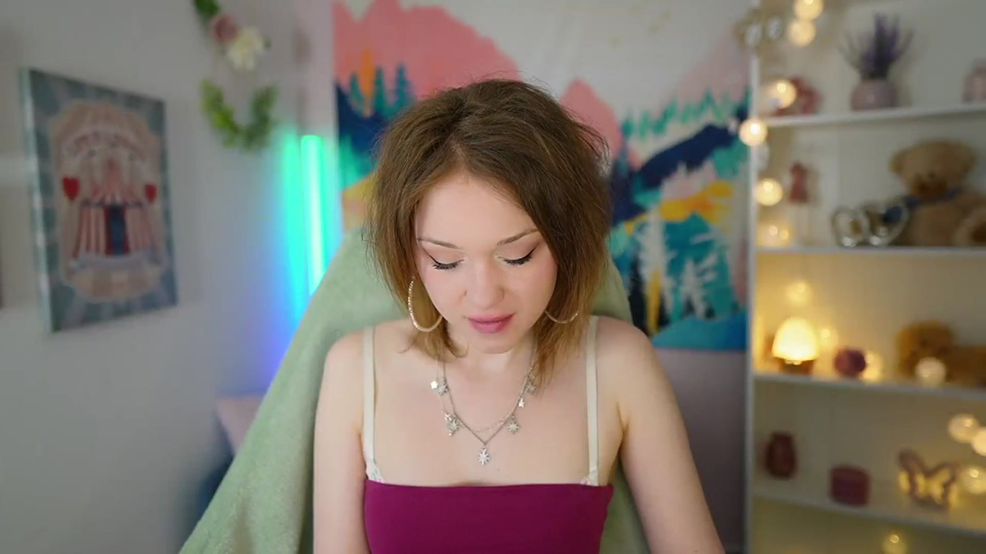 Gallery image thumbnail from Eva_grey18's myfreecams stream on, 05/07/2024, 22:11 image 7 of 20