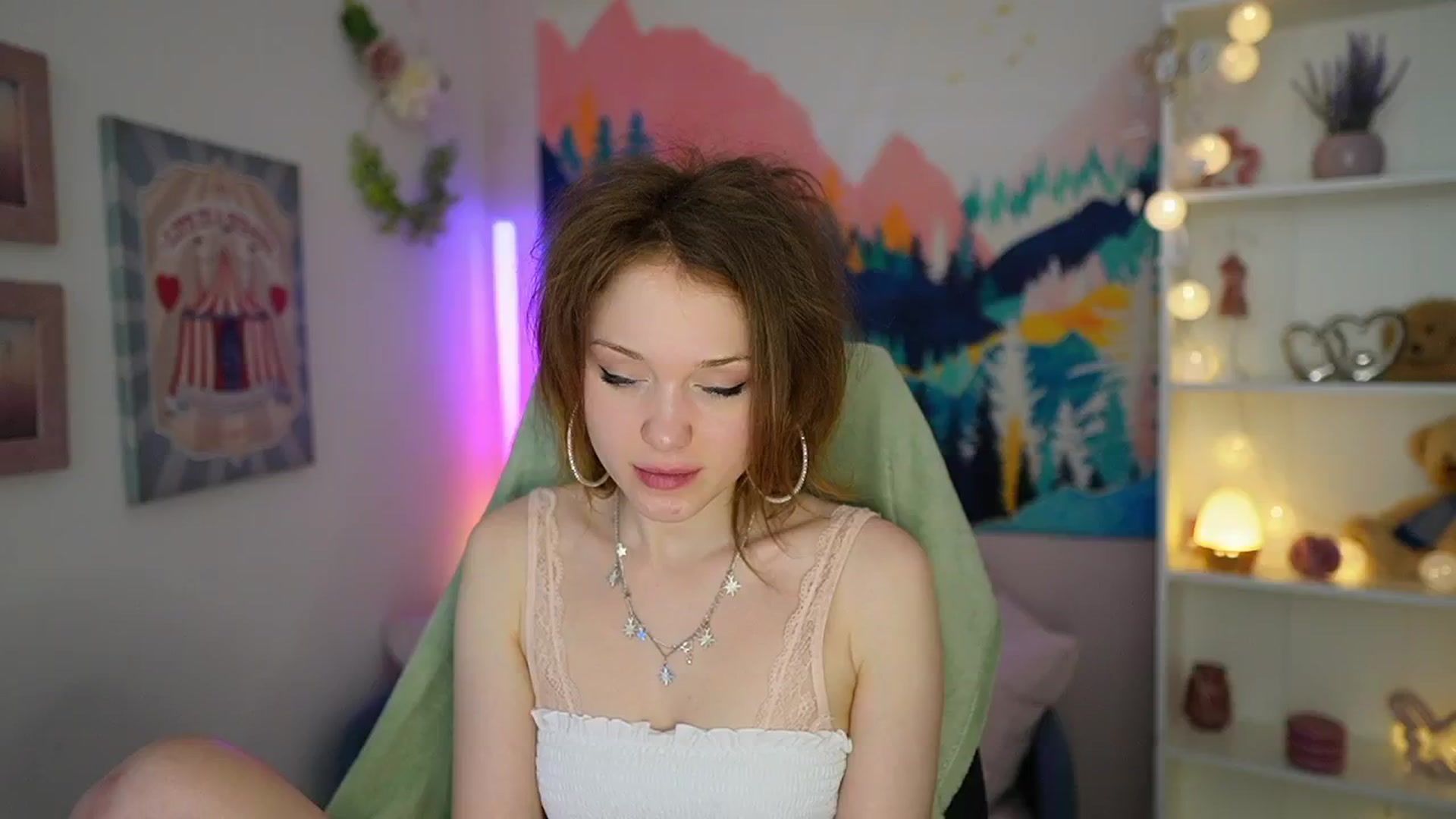 Gallery image thumbnail from Eva_grey18's myfreecams stream on, 05/08/2024, 23:51 image 20 of 20