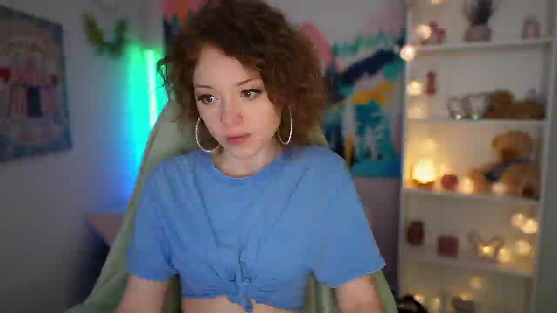 Gallery image thumbnail from Eva_grey18's myfreecams stream on, 05/15/2024, 01:00 image 12 of 20