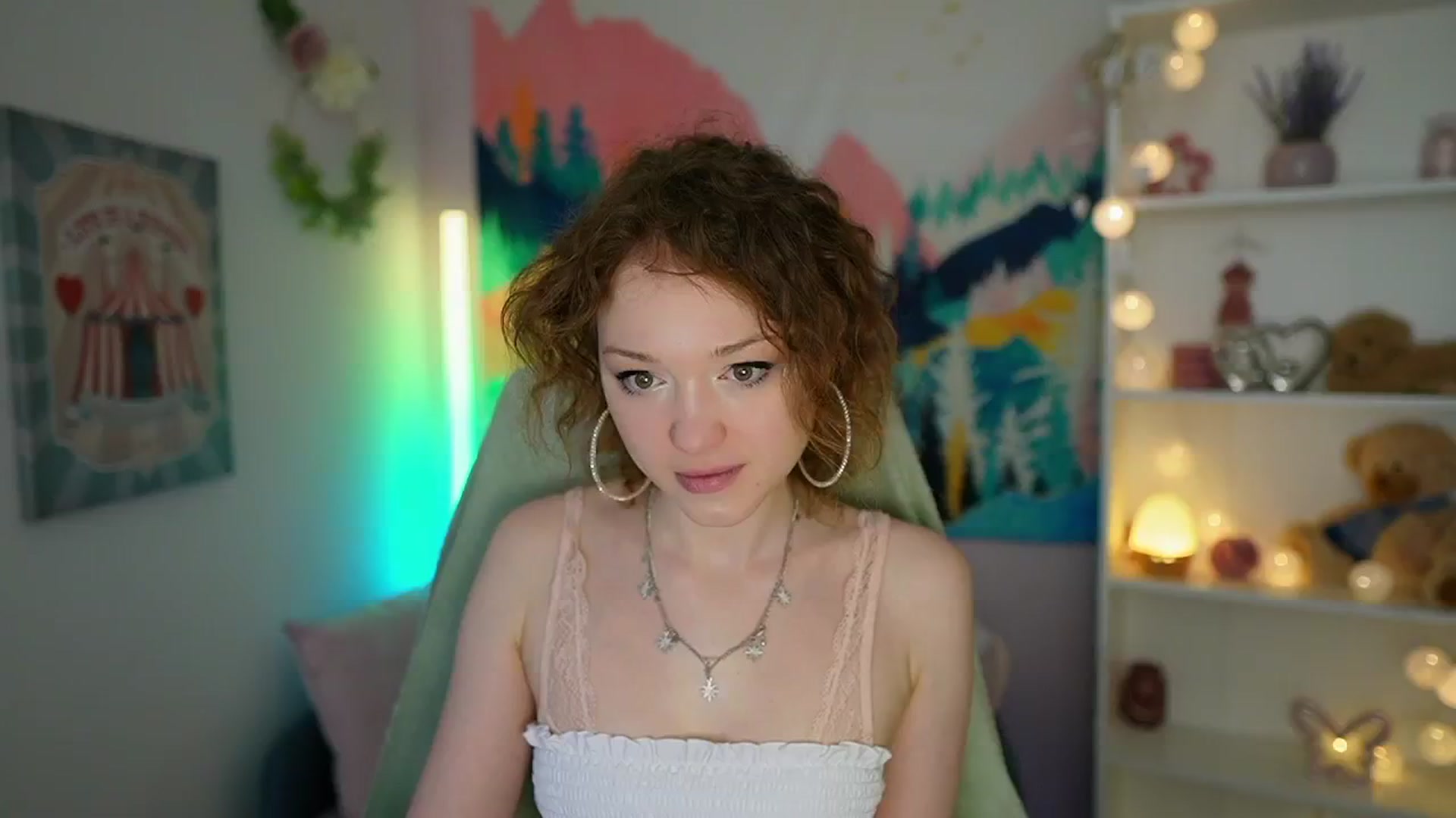 Gallery image thumbnail from Eva_grey18's myfreecams stream on, 05/17/2024, 19:54 image 19 of 20