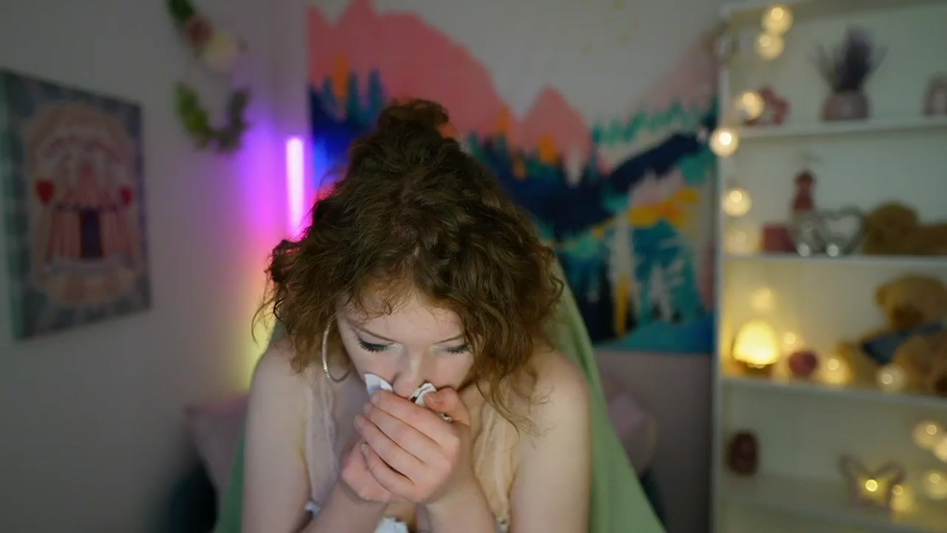 Gallery image thumbnail from Eva_grey18's myfreecams stream on, 05/17/2024, 19:54 image 8 of 20