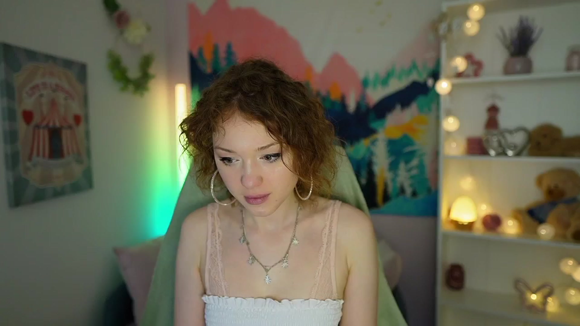 Gallery image thumbnail from Eva_grey18's myfreecams stream on, 05/17/2024, 19:54 image 6 of 20