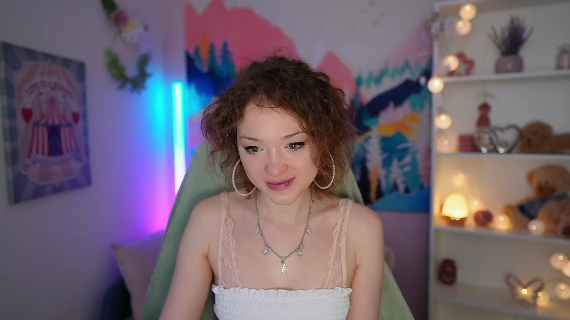 Gallery image thumbnail from Eva_grey18's myfreecams stream on, 05/17/2024, 19:54 image 20 of 20