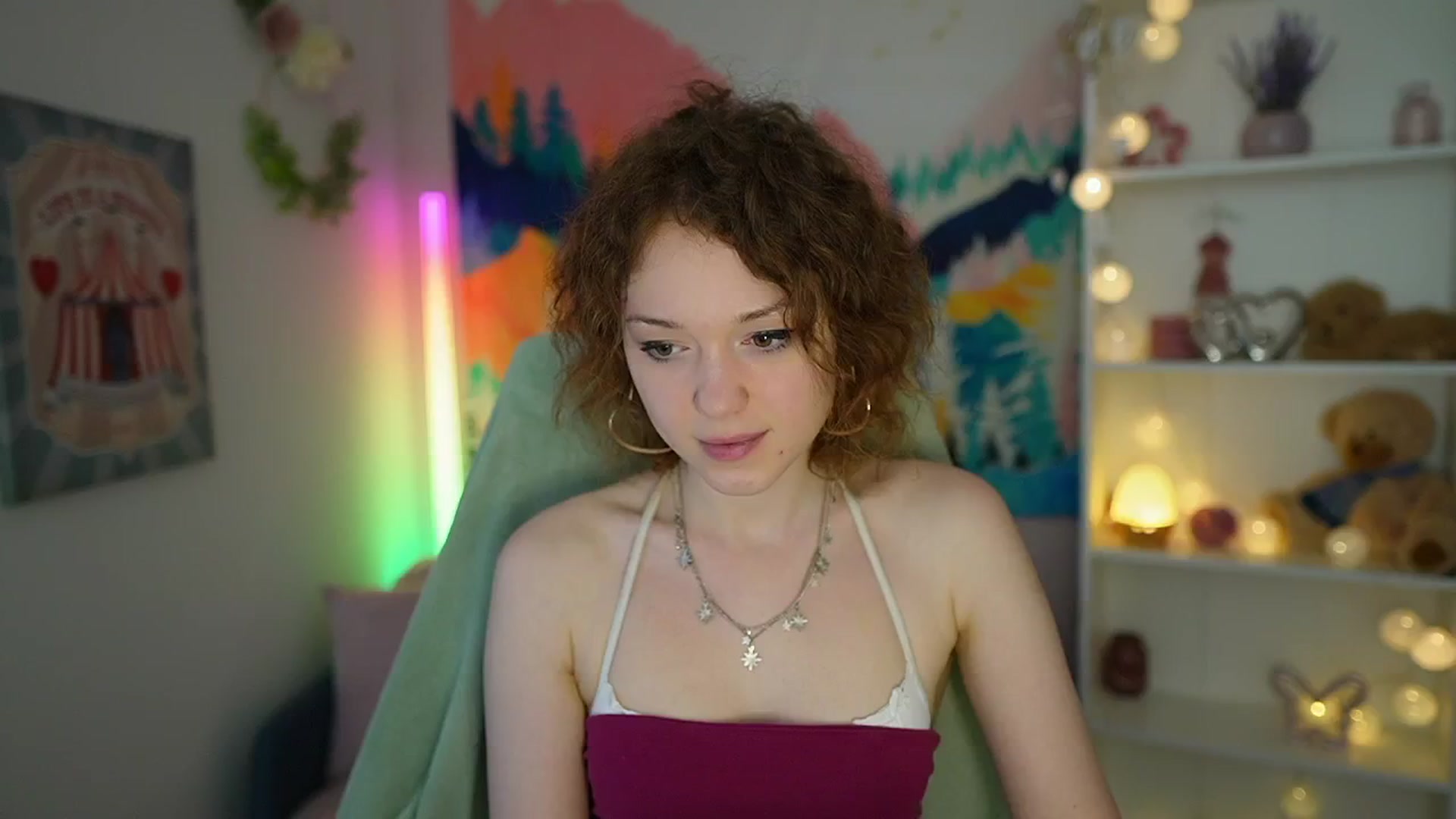 Gallery image thumbnail from Eva_grey18's myfreecams stream on, 05/20/2024, 04:25 image 16 of 20