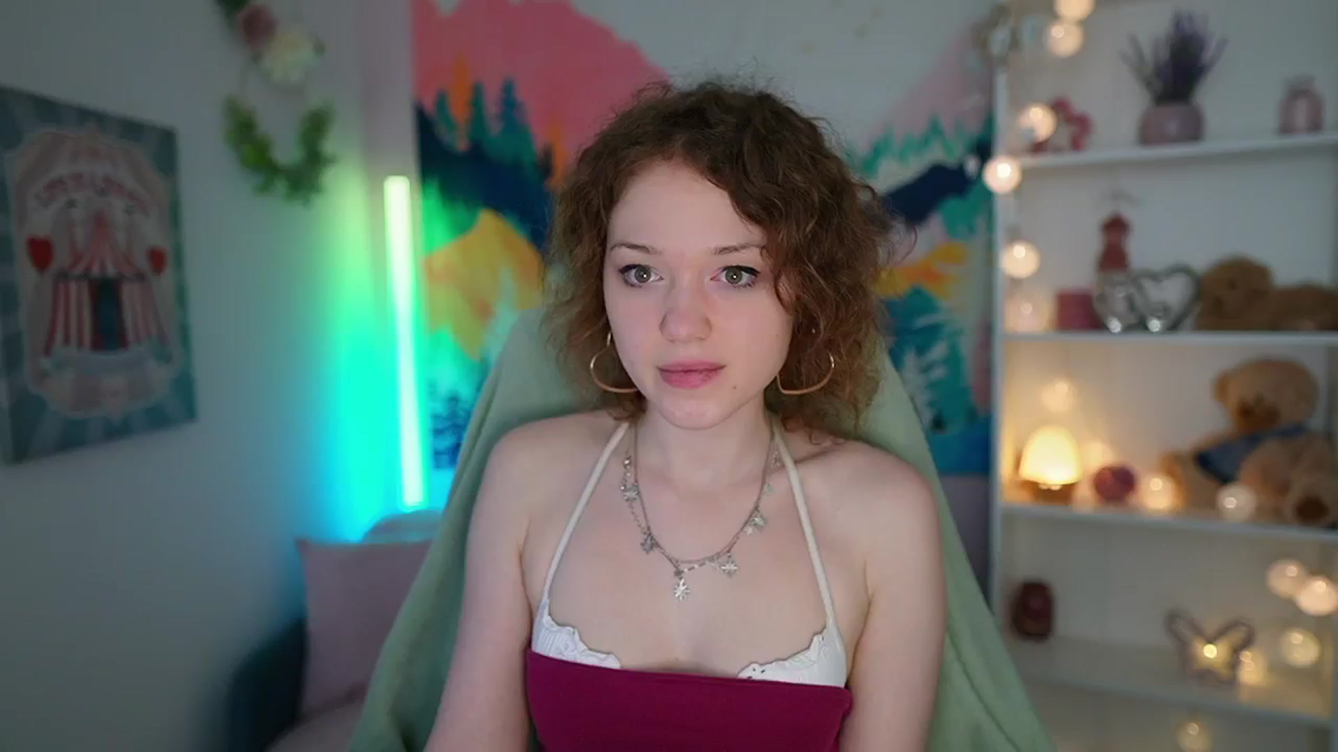 Gallery image thumbnail from Eva_grey18's myfreecams stream on, 05/20/2024, 04:25 image 2 of 20