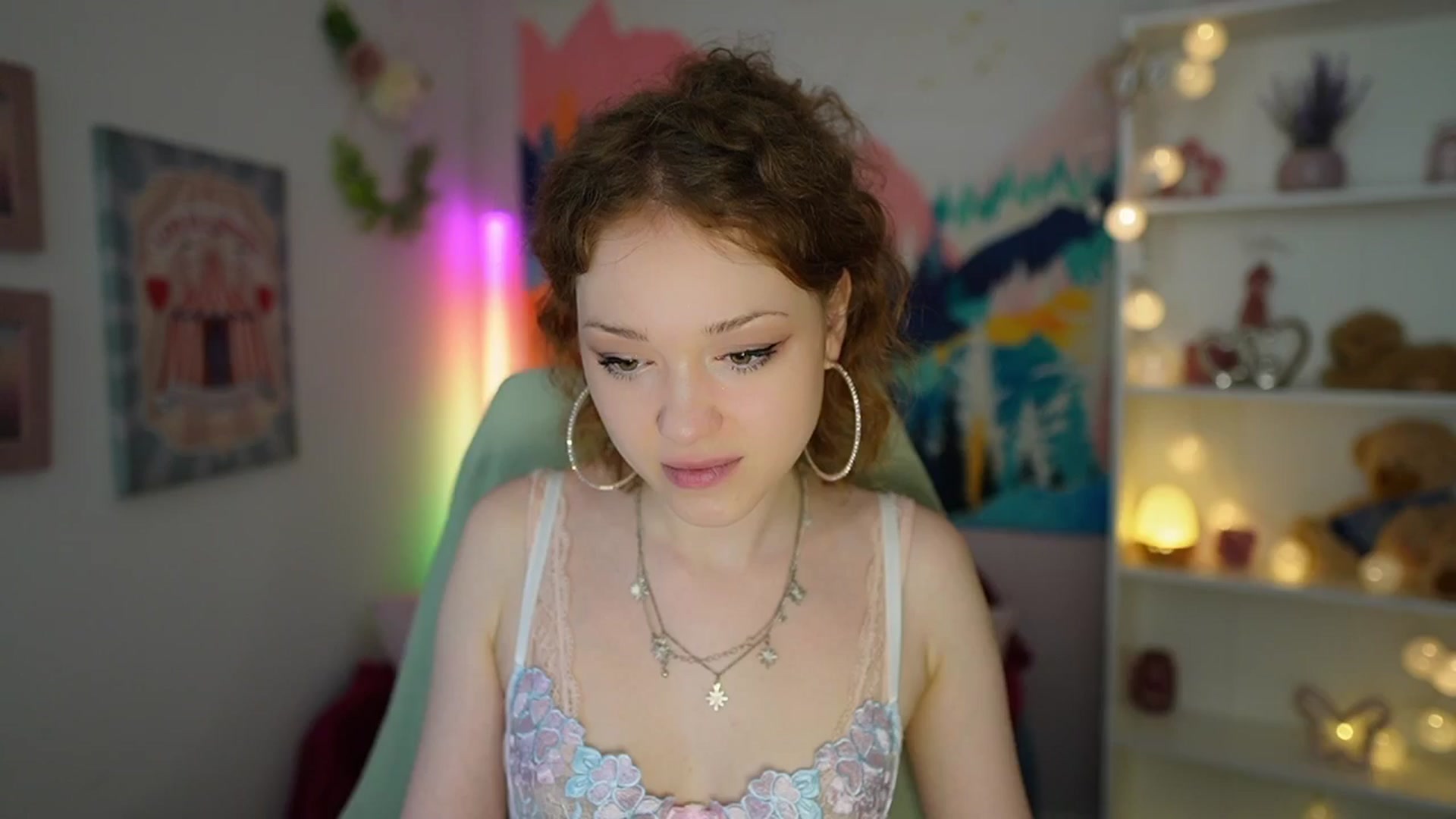 Gallery image thumbnail from Eva_grey18's myfreecams stream on, 05/25/2024, 18:32 image 5 of 20