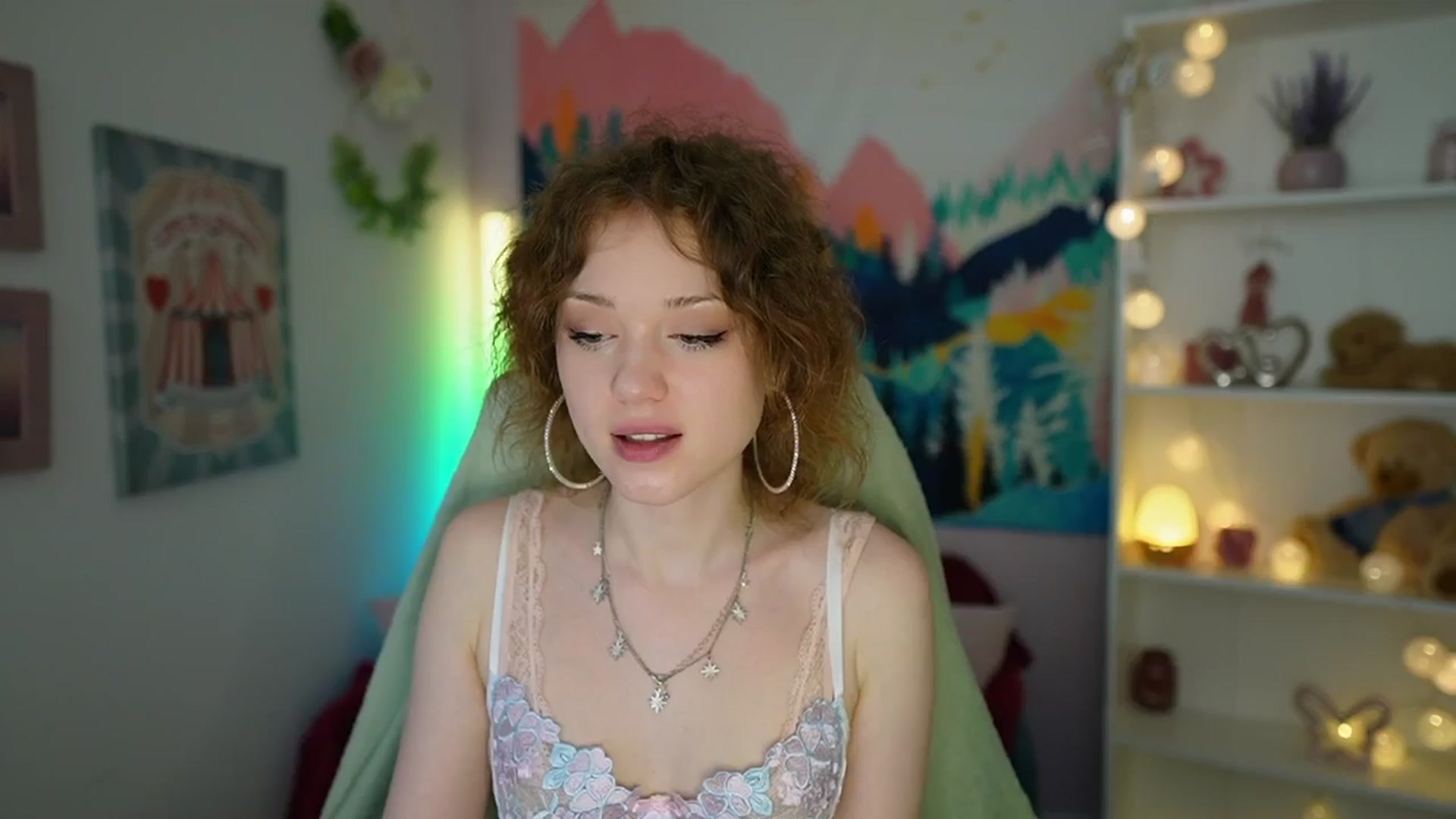 Gallery image thumbnail from Eva_grey18's myfreecams stream on, 05/25/2024, 21:22 image 19 of 20