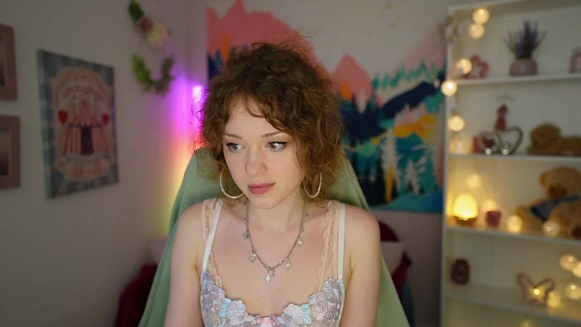 Gallery image thumbnail from Eva_grey18's myfreecams stream on, 05/26/2024, 24:53 image 4 of 20