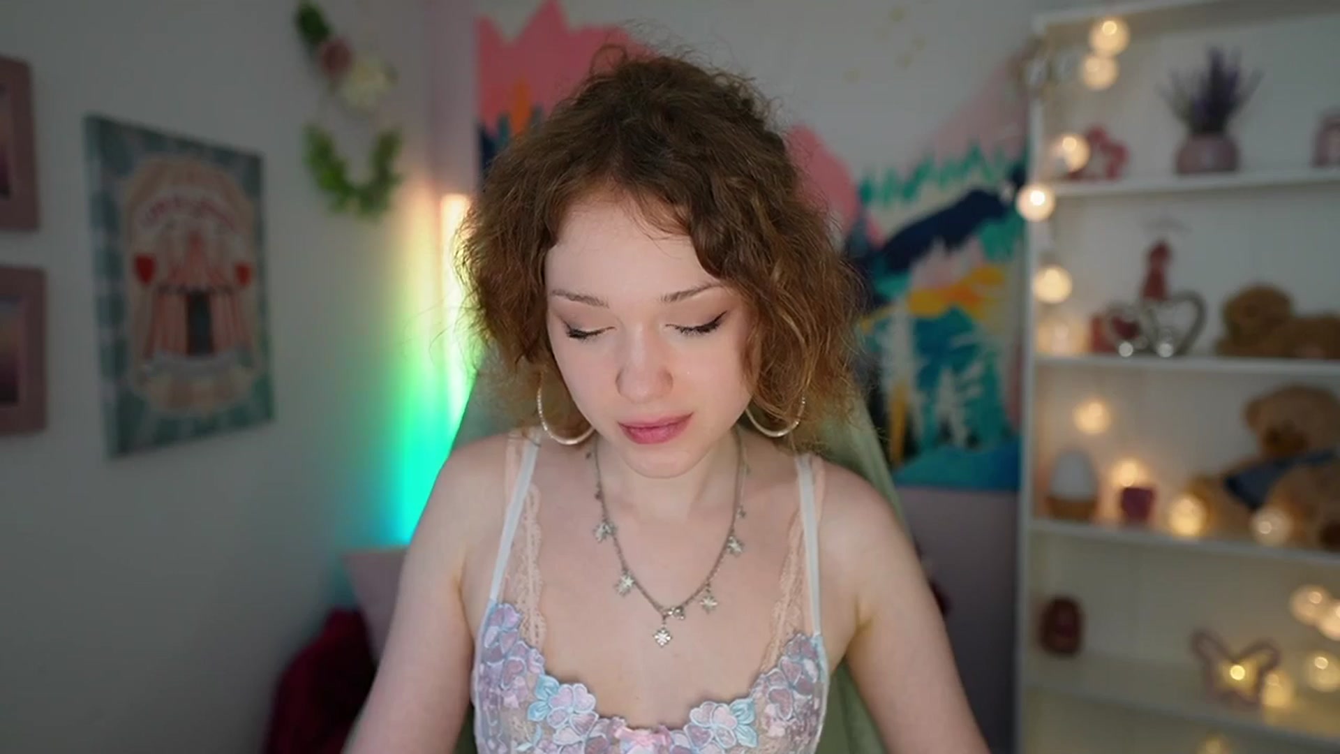 Gallery image thumbnail from Eva_grey18's myfreecams stream on, 05/26/2024, 01:50 image 20 of 20