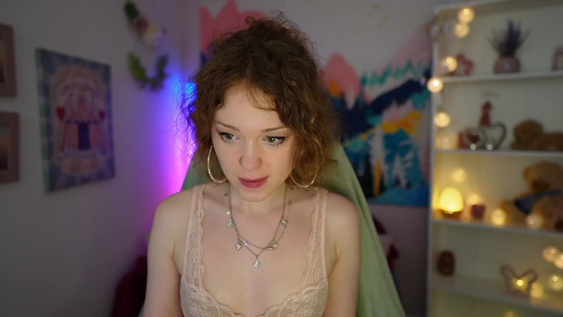 Gallery image thumbnail from Eva_grey18's myfreecams stream on, 05/26/2024, 01:50 image 8 of 20