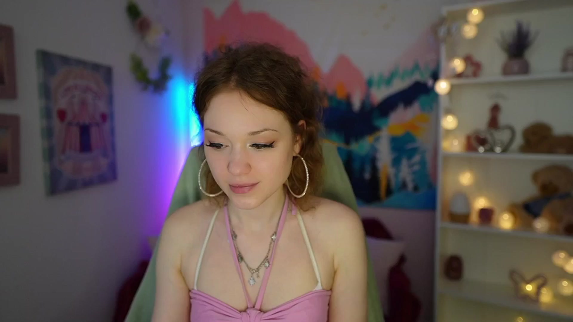 Gallery image thumbnail from Eva_grey18's myfreecams stream on, 05/26/2024, 20:56 image 19 of 20