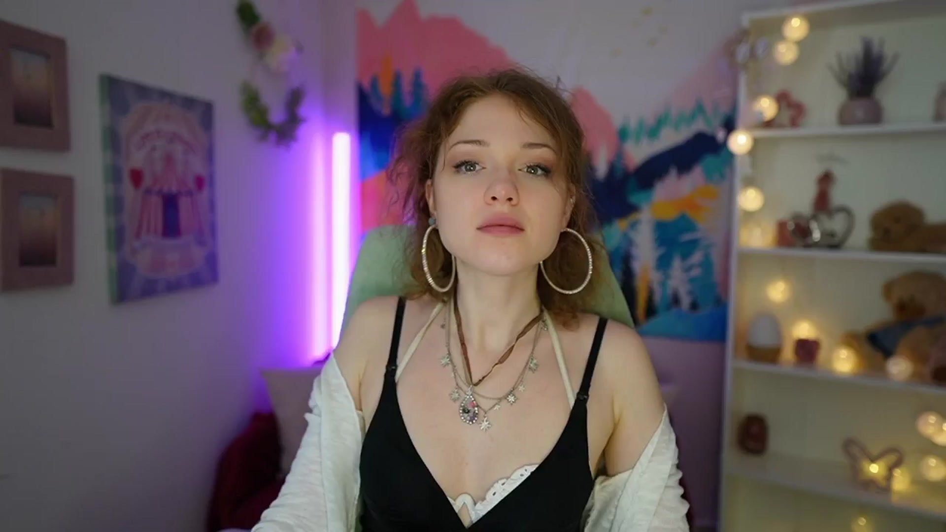 Gallery image thumbnail from Eva_grey18's myfreecams stream on, 05/28/2024, 19:36 image 1 of 20