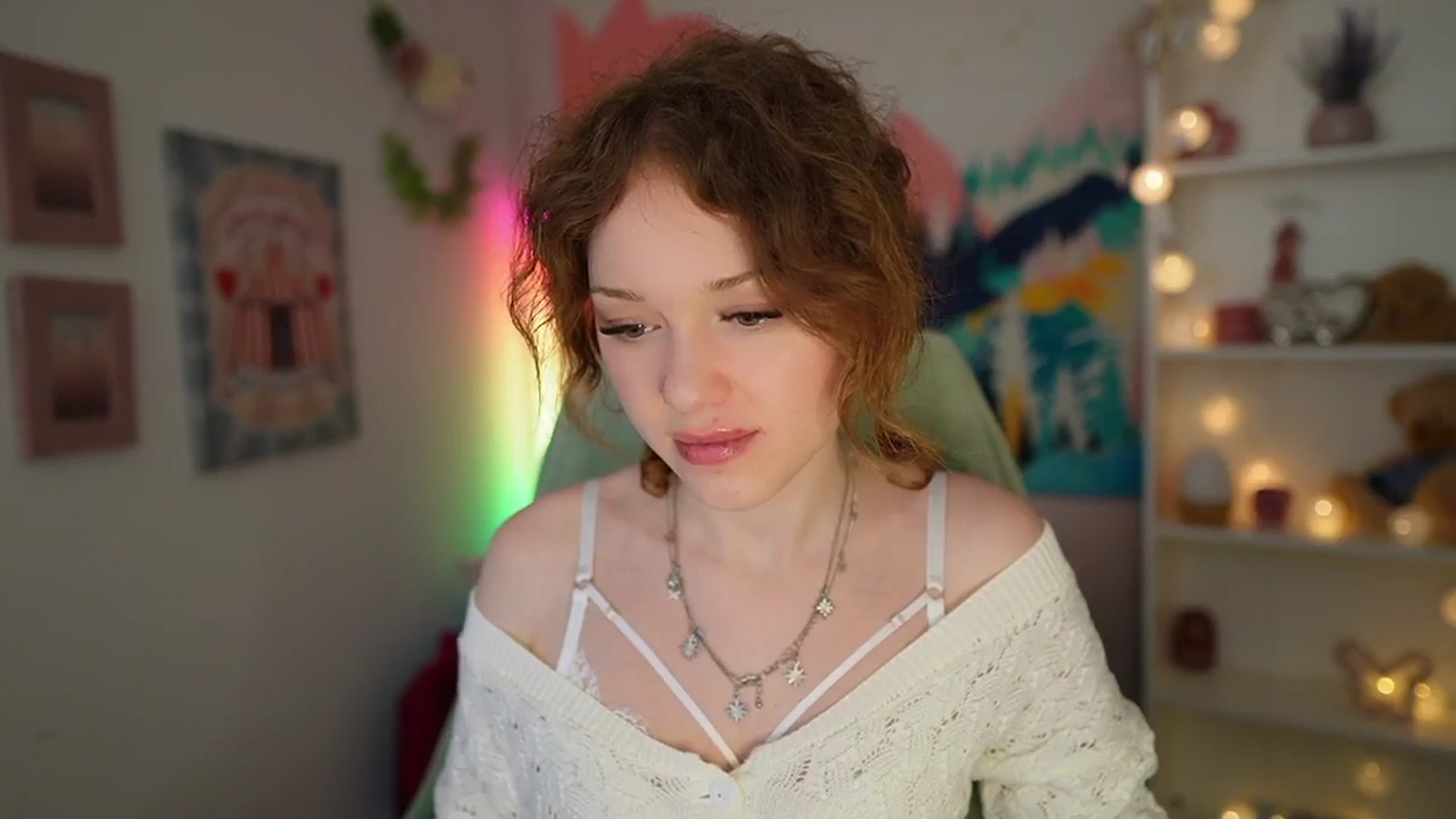 Gallery image thumbnail from Eva_grey18's myfreecams stream on, 06/02/2024, 19:08 image 13 of 20