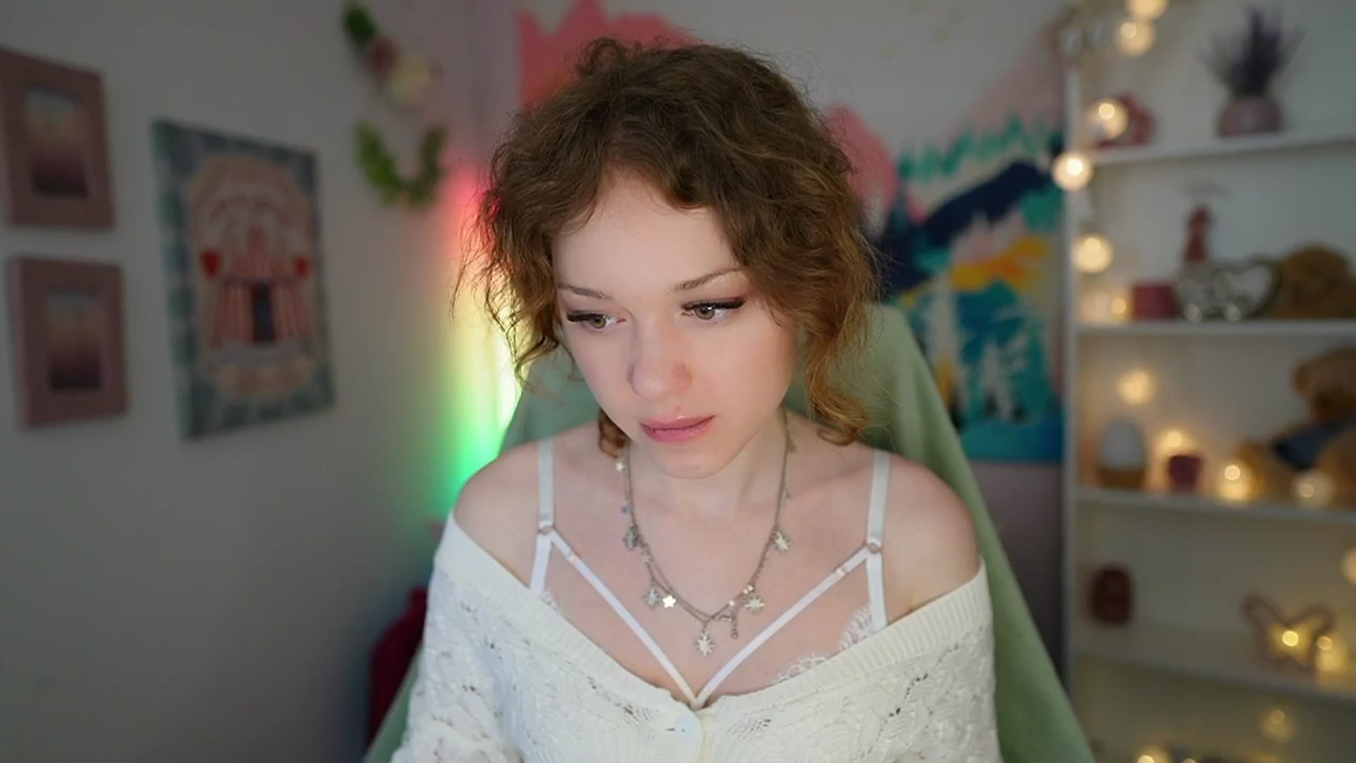Gallery image thumbnail from Eva_grey18's myfreecams stream on, 06/02/2024, 20:40 image 10 of 20