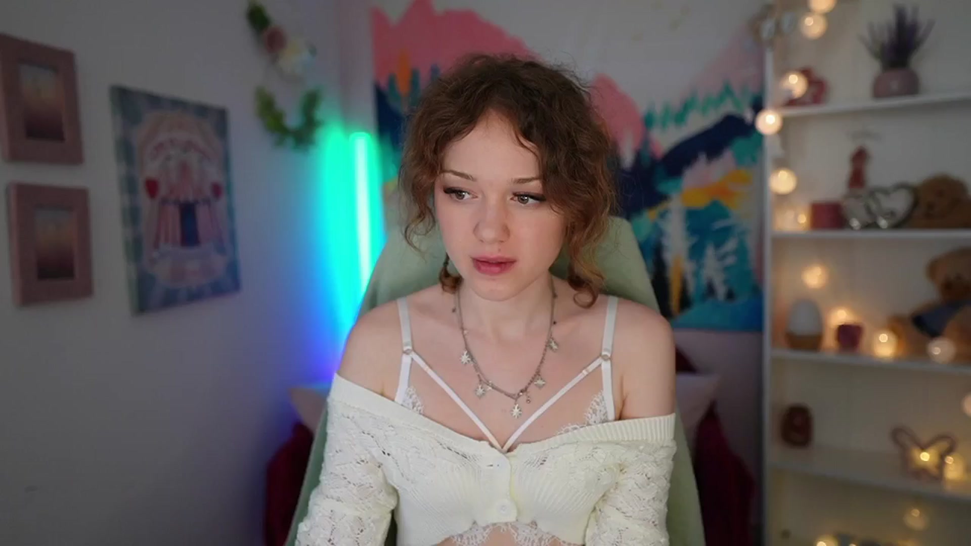 Gallery image thumbnail from Eva_grey18's myfreecams stream on, 06/02/2024, 21:57 image 19 of 20