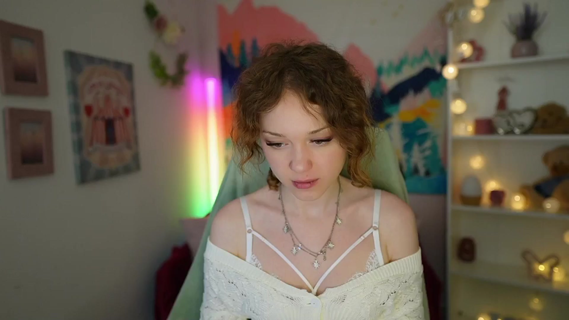 Gallery image thumbnail from Eva_grey18's myfreecams stream on, 06/02/2024, 21:57 image 11 of 20