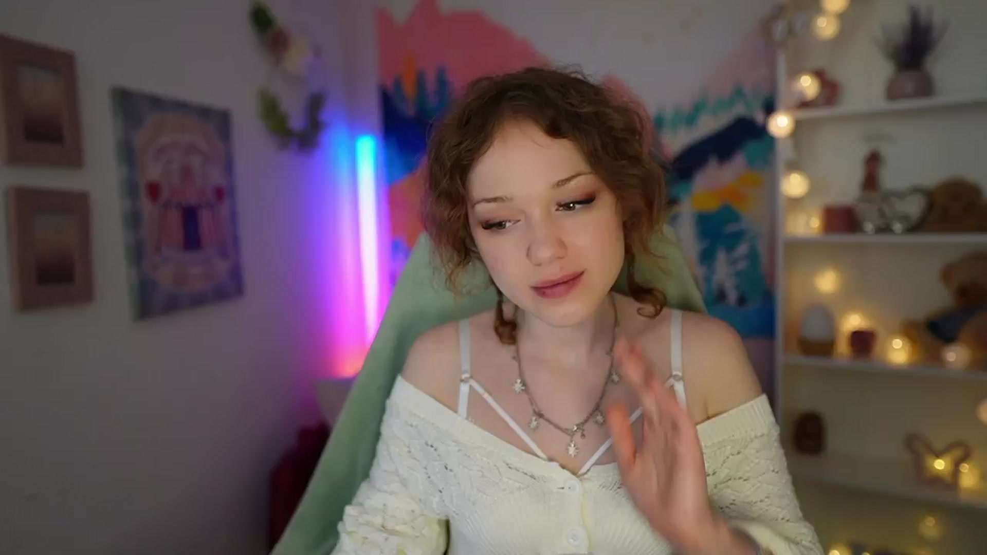 Gallery image thumbnail from Eva_grey18's myfreecams stream on, 06/02/2024, 21:57 image 1 of 20