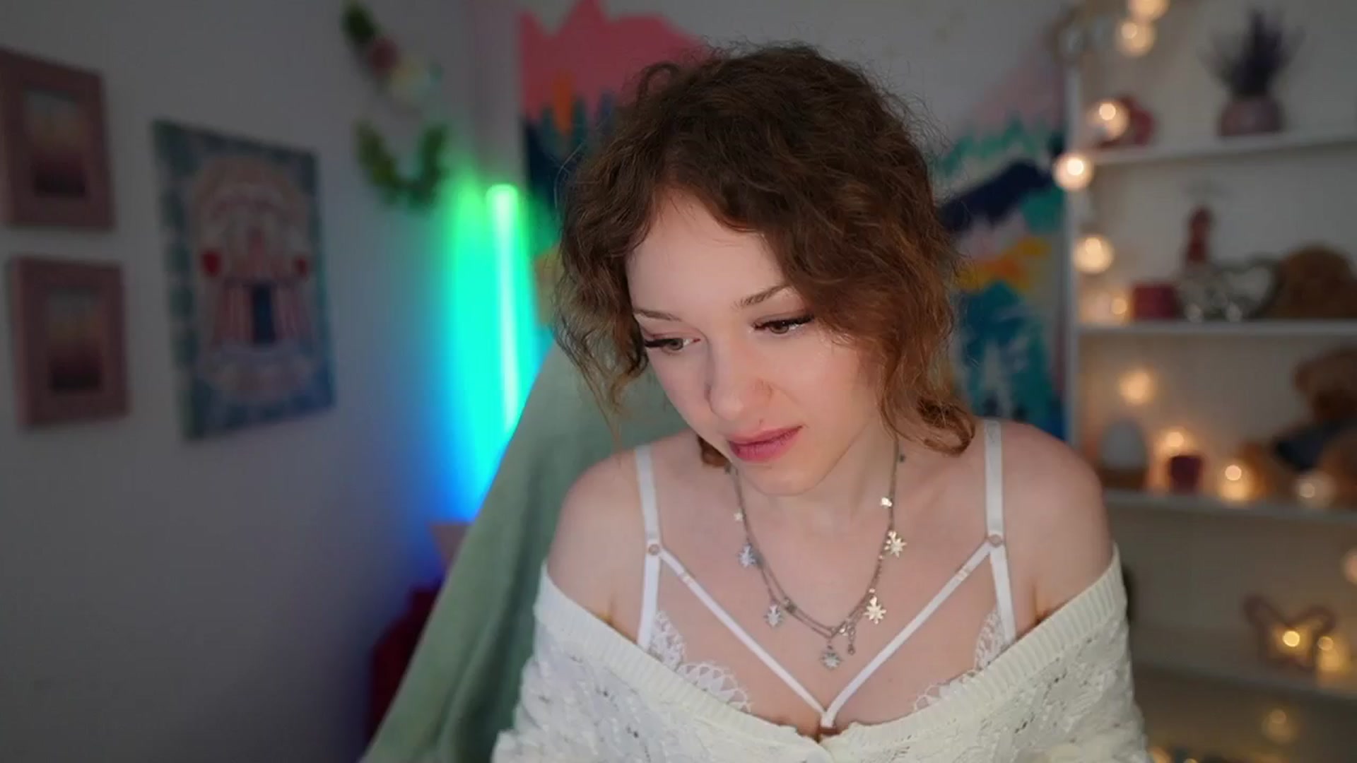 Gallery image thumbnail from Eva_grey18's myfreecams stream on, 06/02/2024, 21:57 image 6 of 20